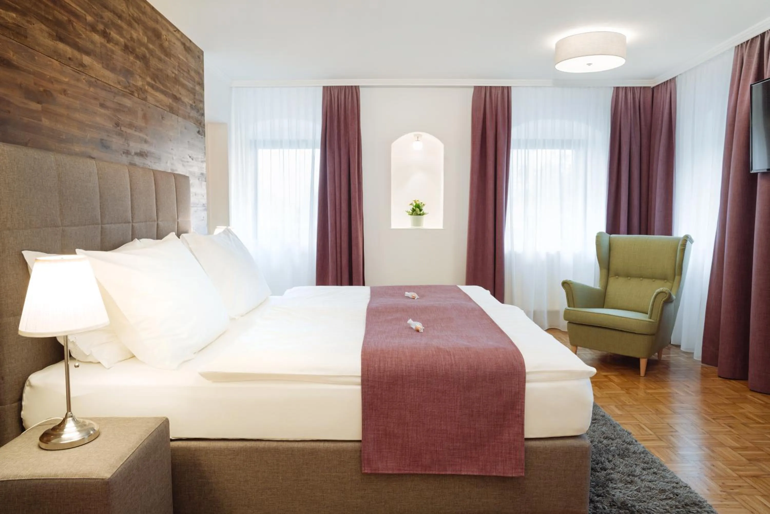 Photo of the whole room, Bed in Die Haslachmühle