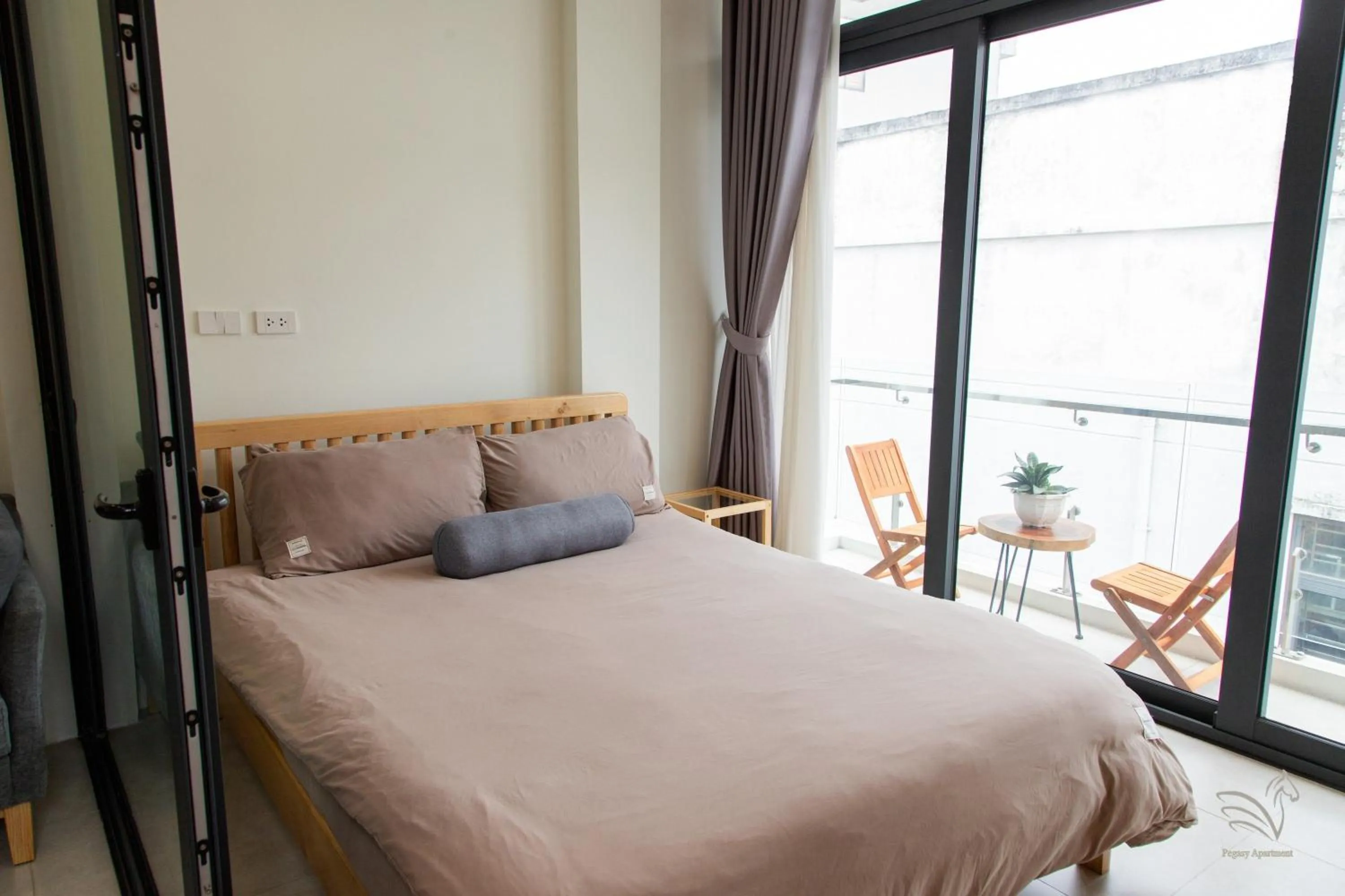 Bed in Central Westlake Residence 2 - By Pegasy Group