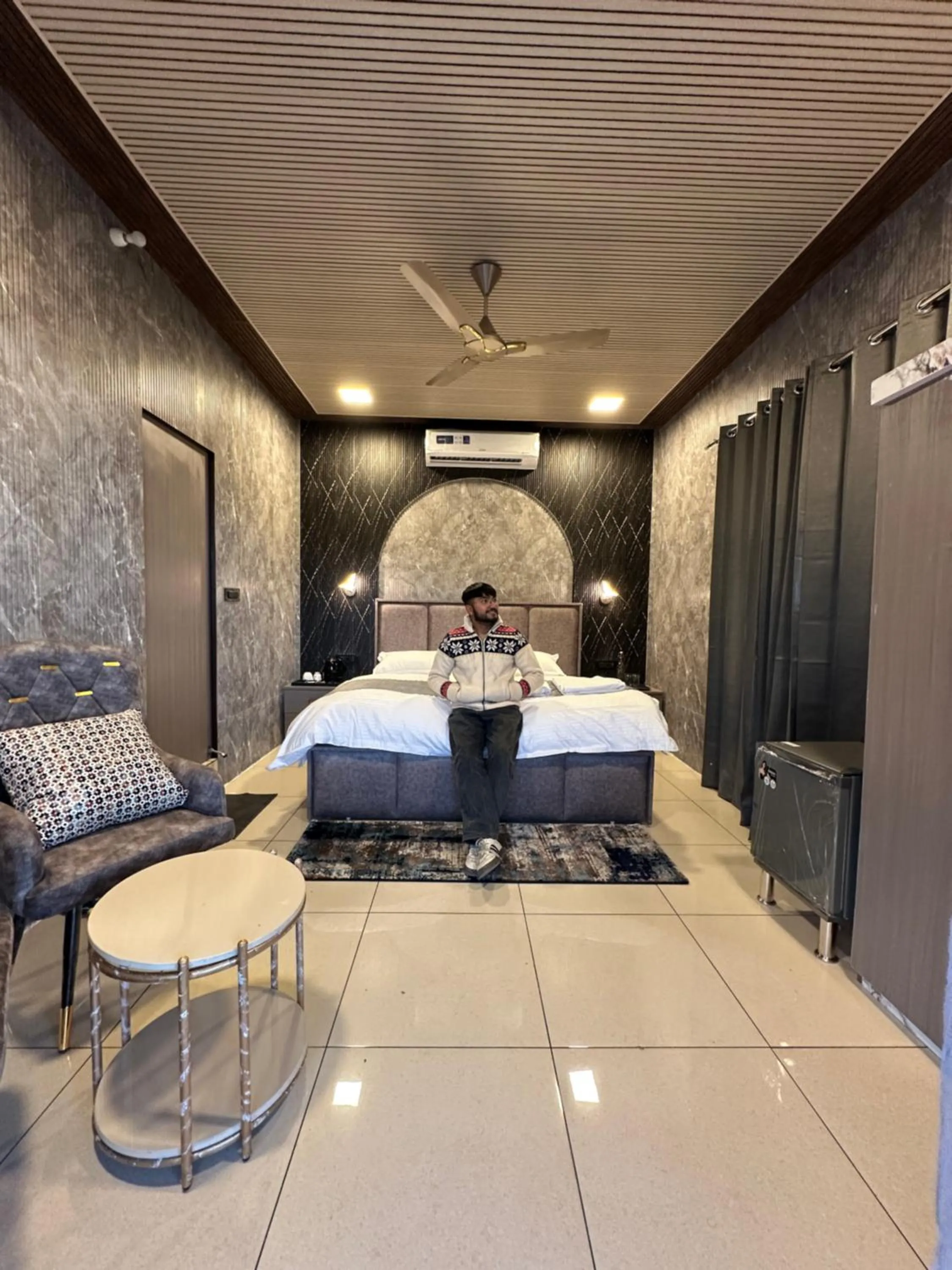 Bed in Hotel Maheshwari & Banquet Hall