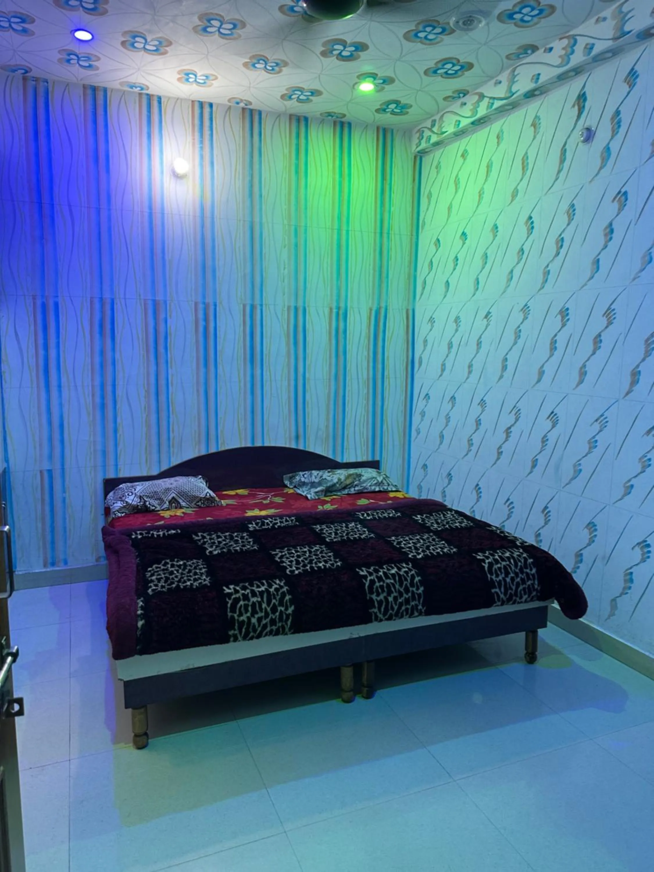 Bed in Hotel Maheshwari & Banquet Hall