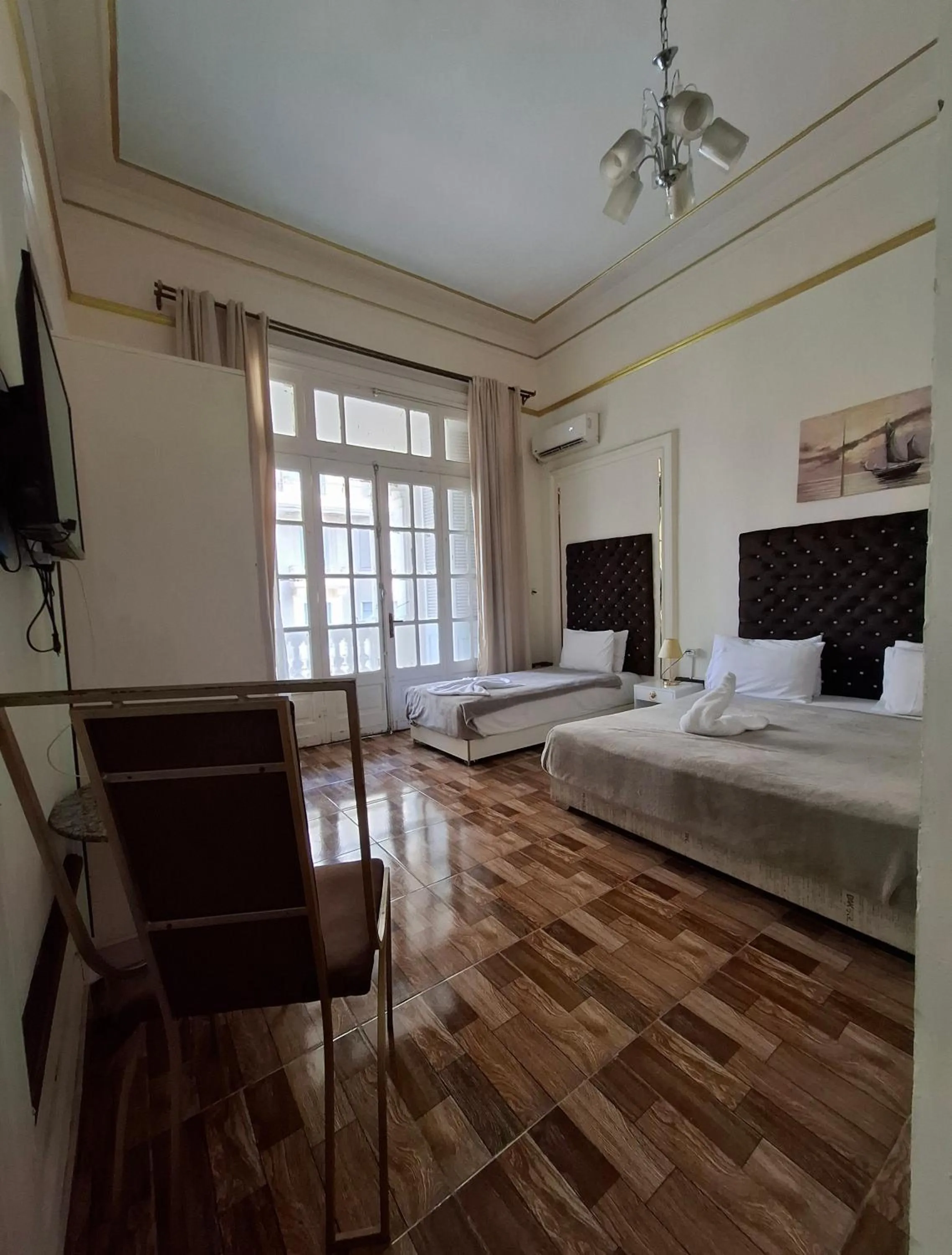 Bed in New palace court