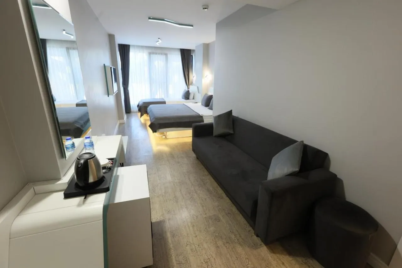 Seating area in Midis Otel