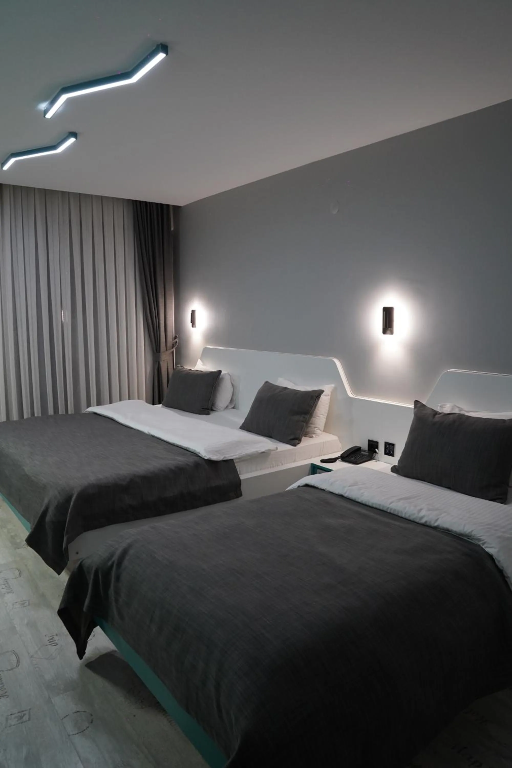 Bed in Midis Otel