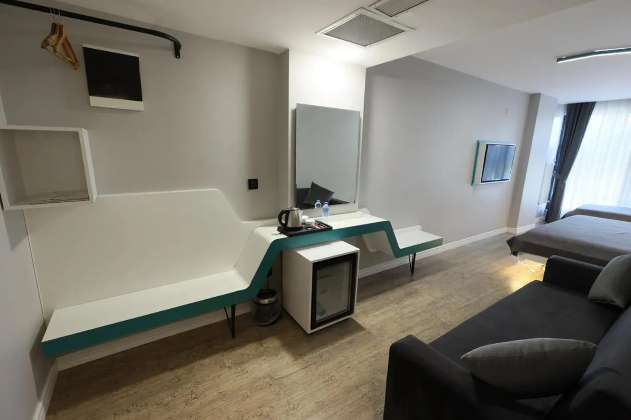 TV and multimedia in Midis Otel