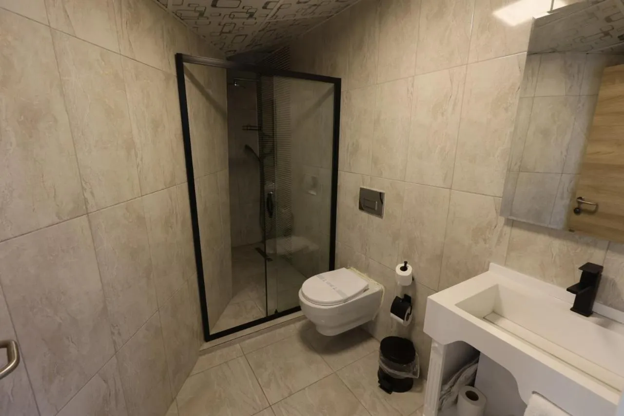 Bathroom in Midis Otel