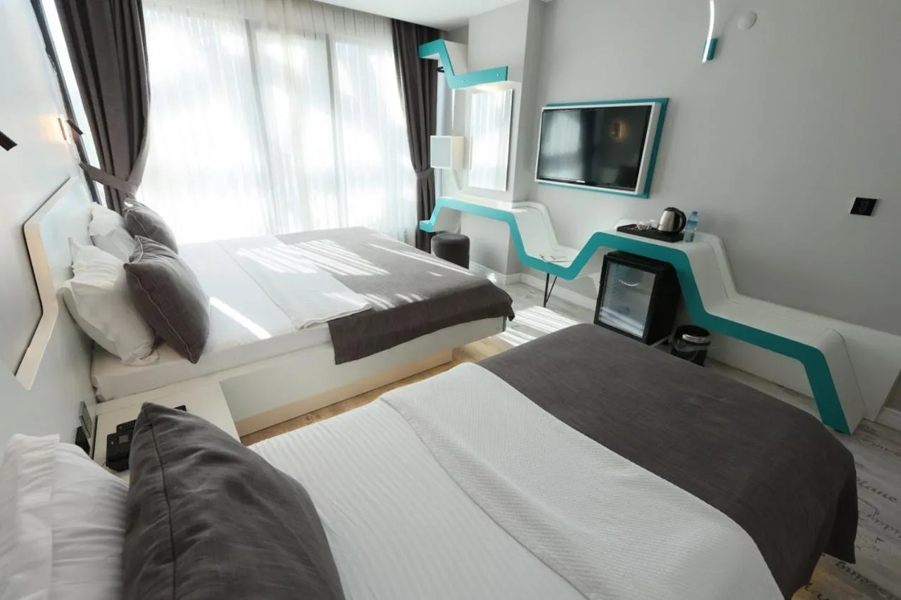 Bed in Midis Otel