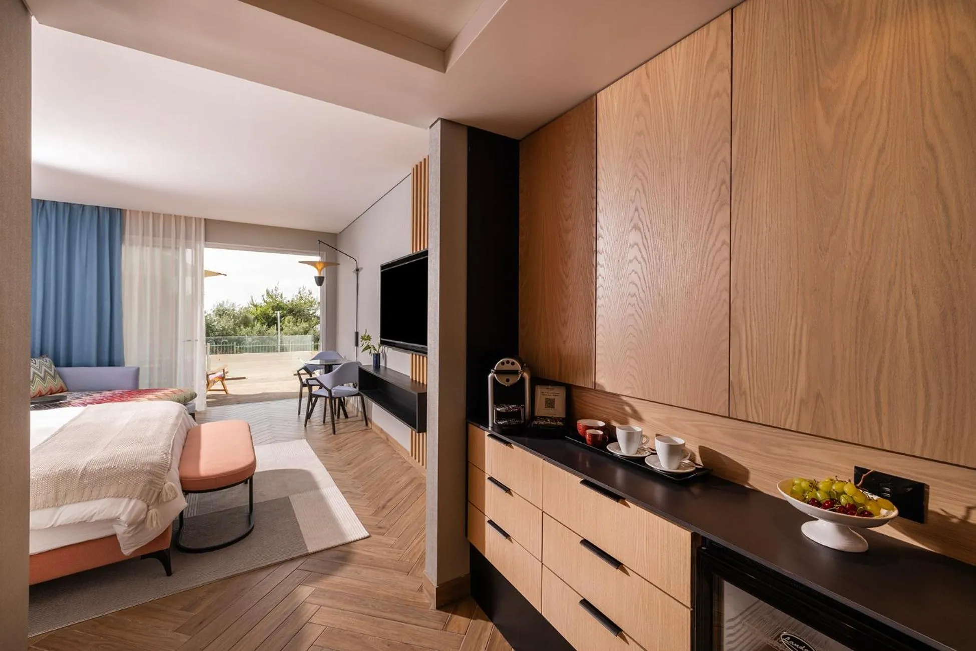 Coffee/tea facilities, Bed in Almond Hotel - Adults only