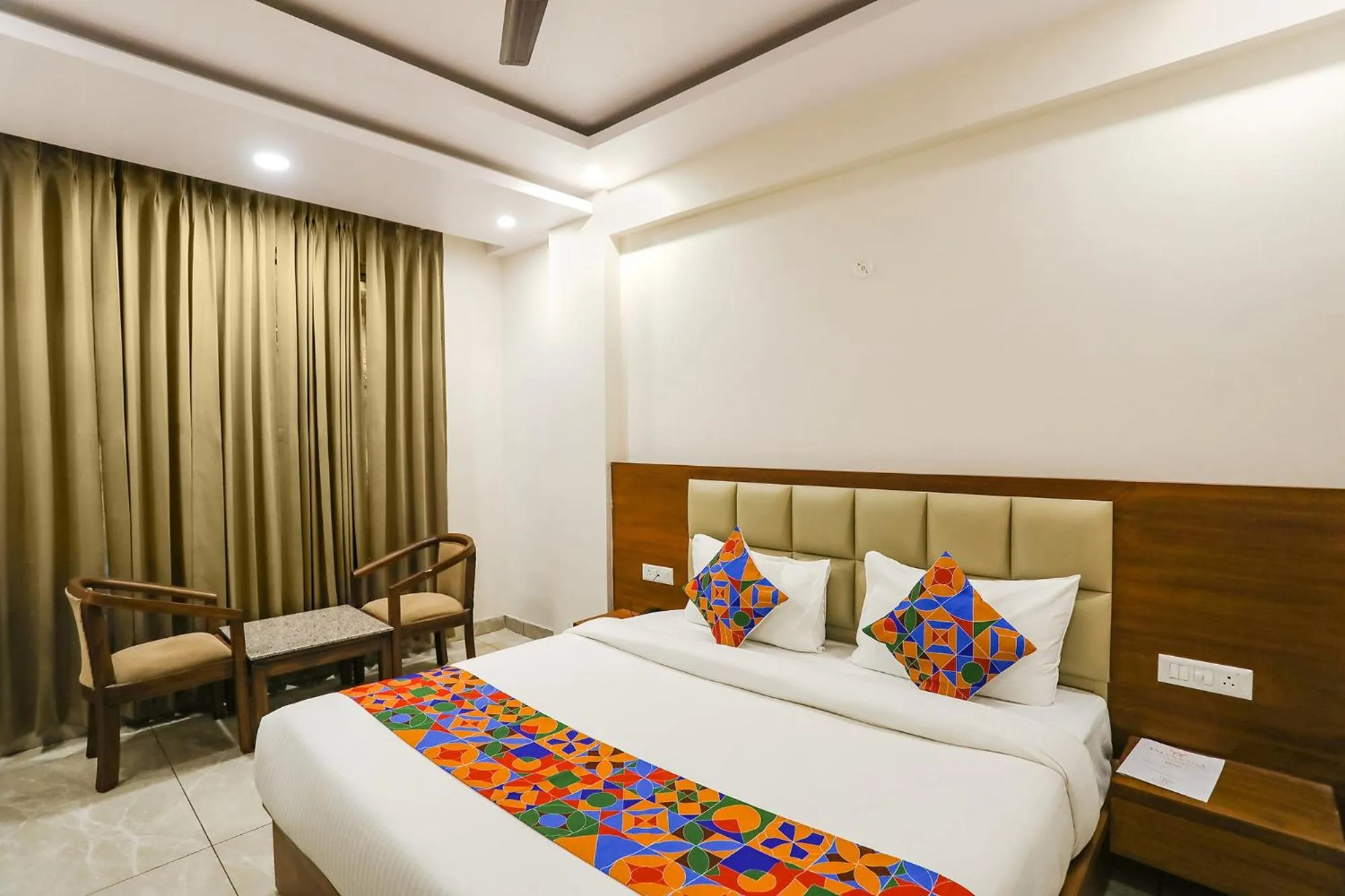 Living room, Bed in FabHotel Aman Sara