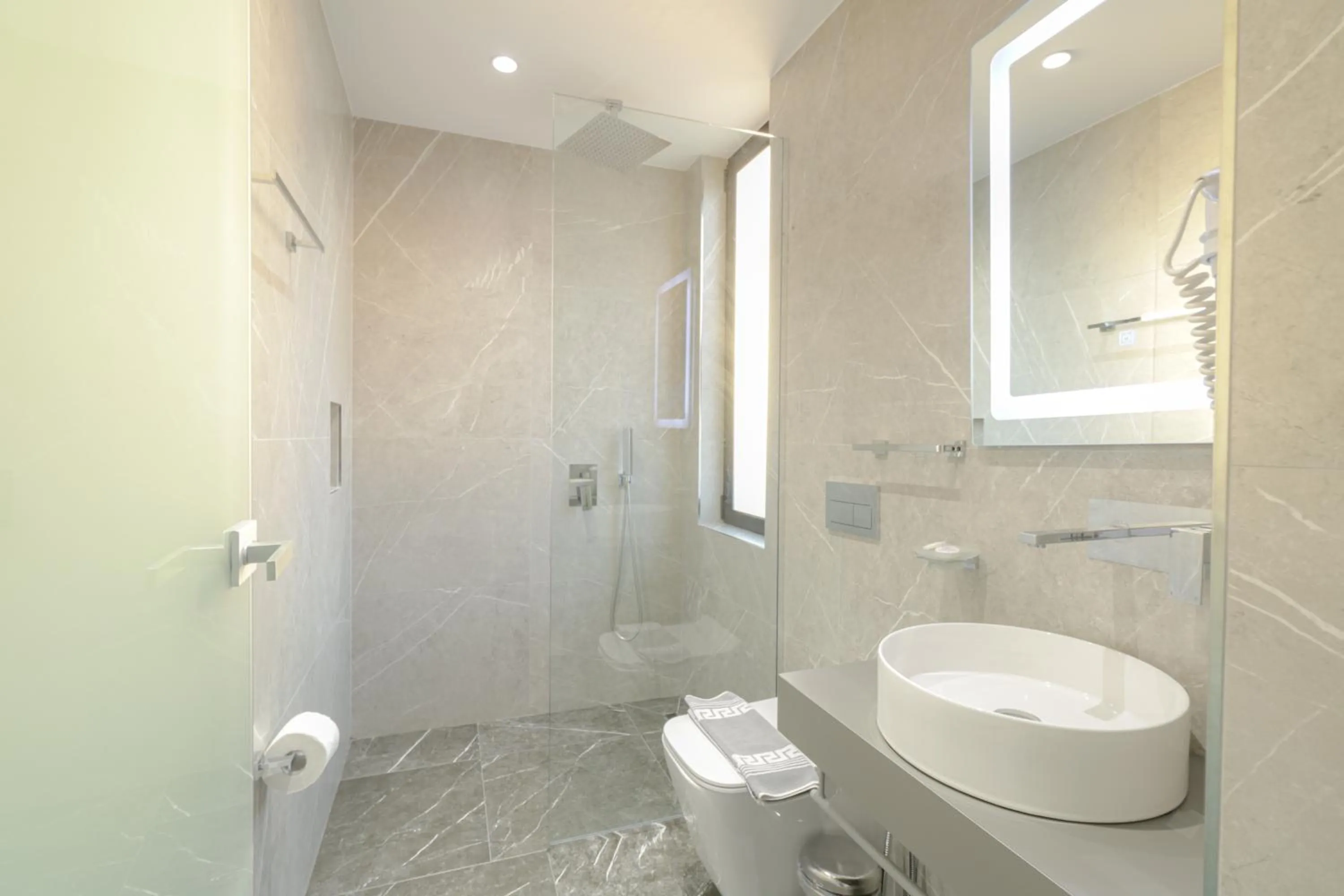Adele Hotel Ksamil