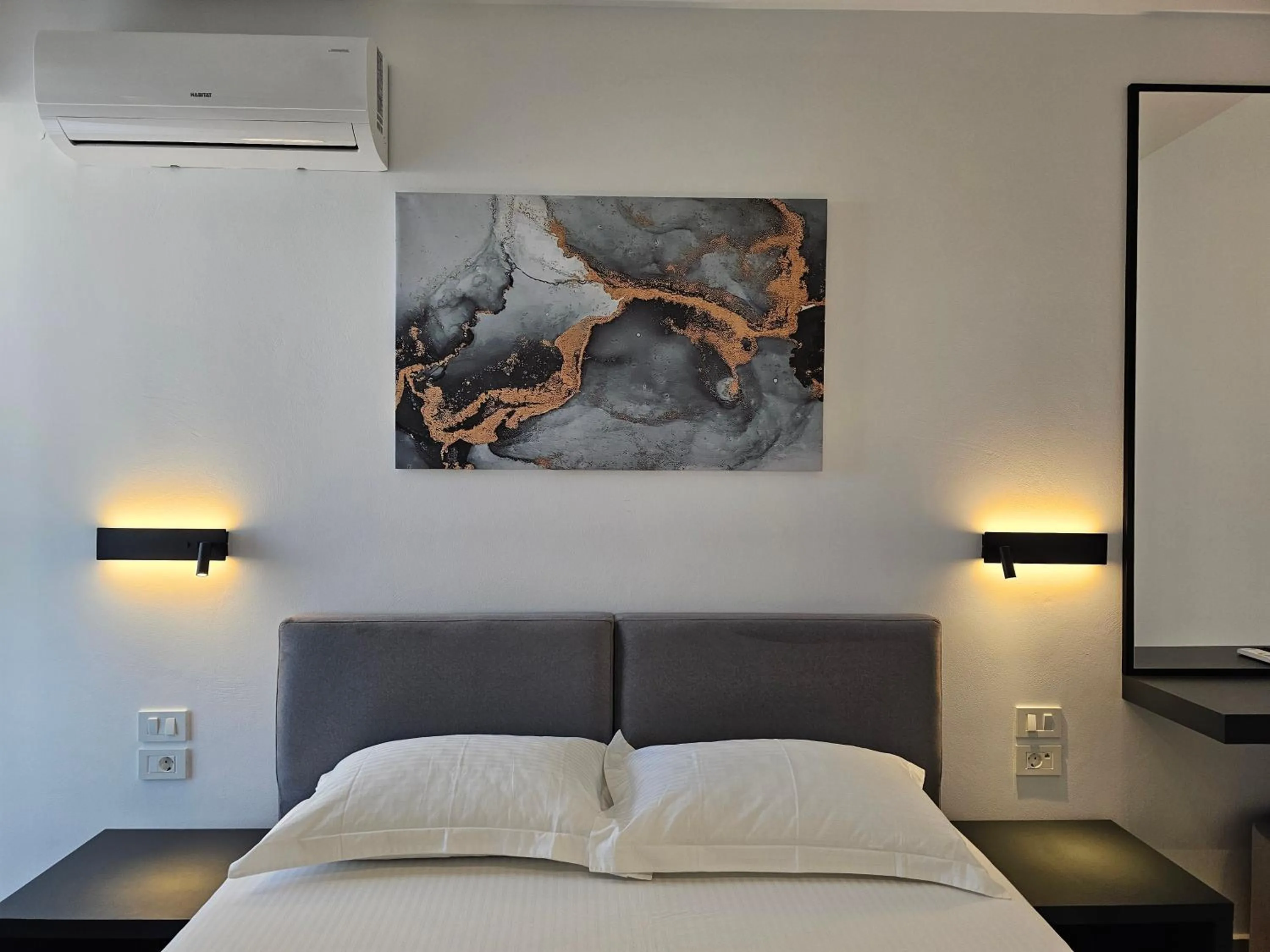 Bed in Adele Hotel Ksamil