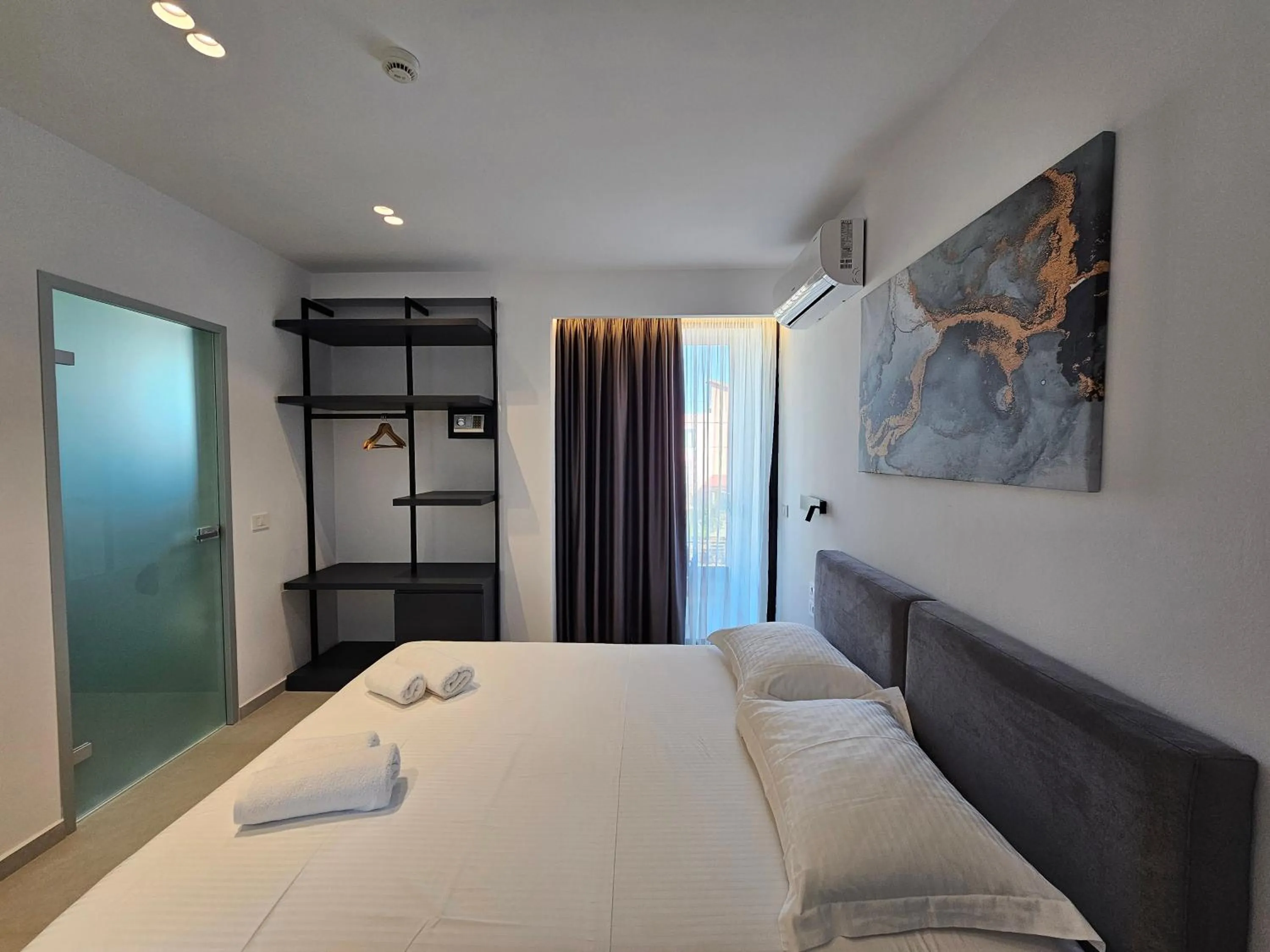 Bed in Adele Hotel Ksamil