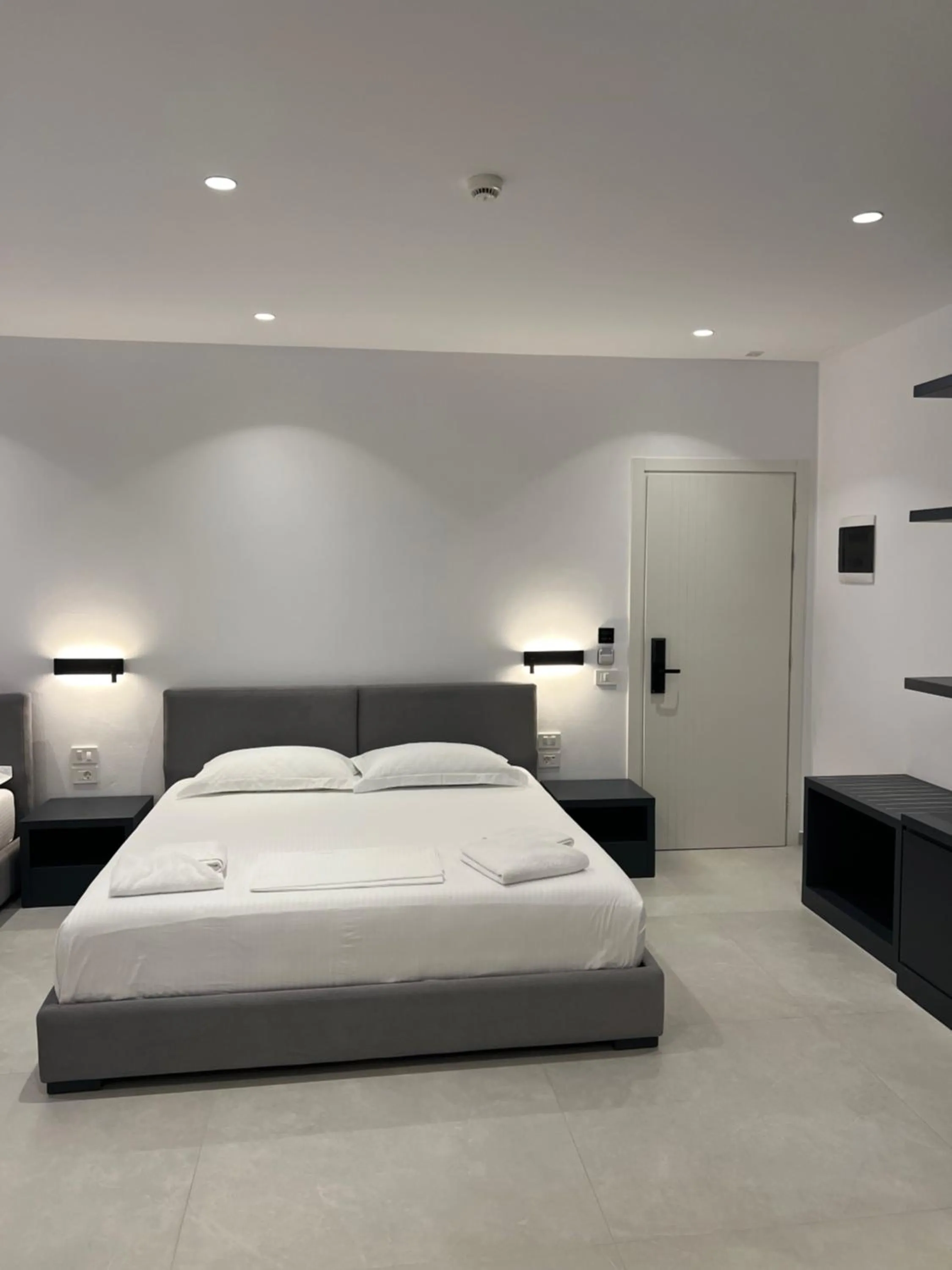 Bed in Adele Hotel Ksamil