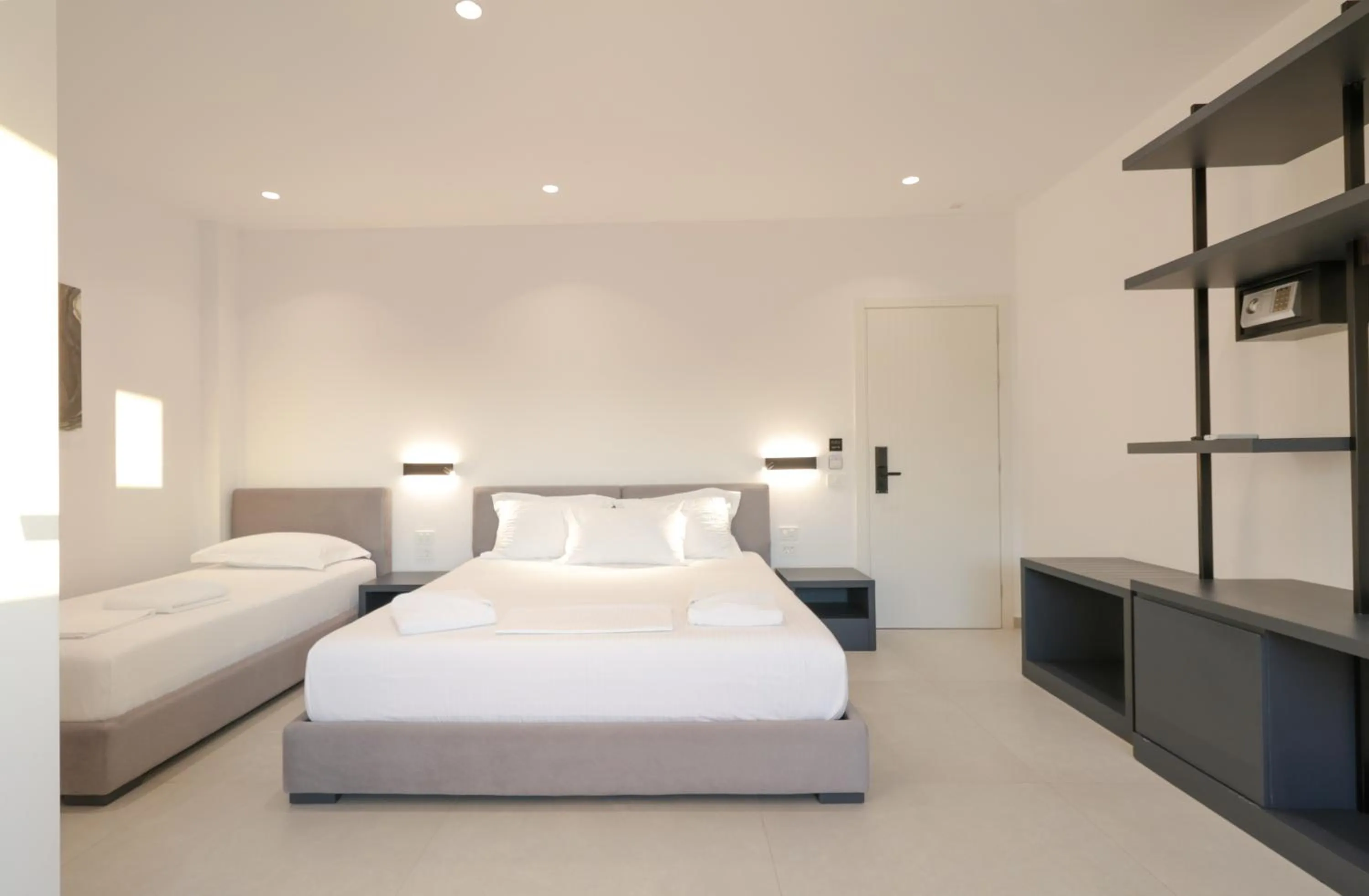 Bed in Adele Hotel Ksamil