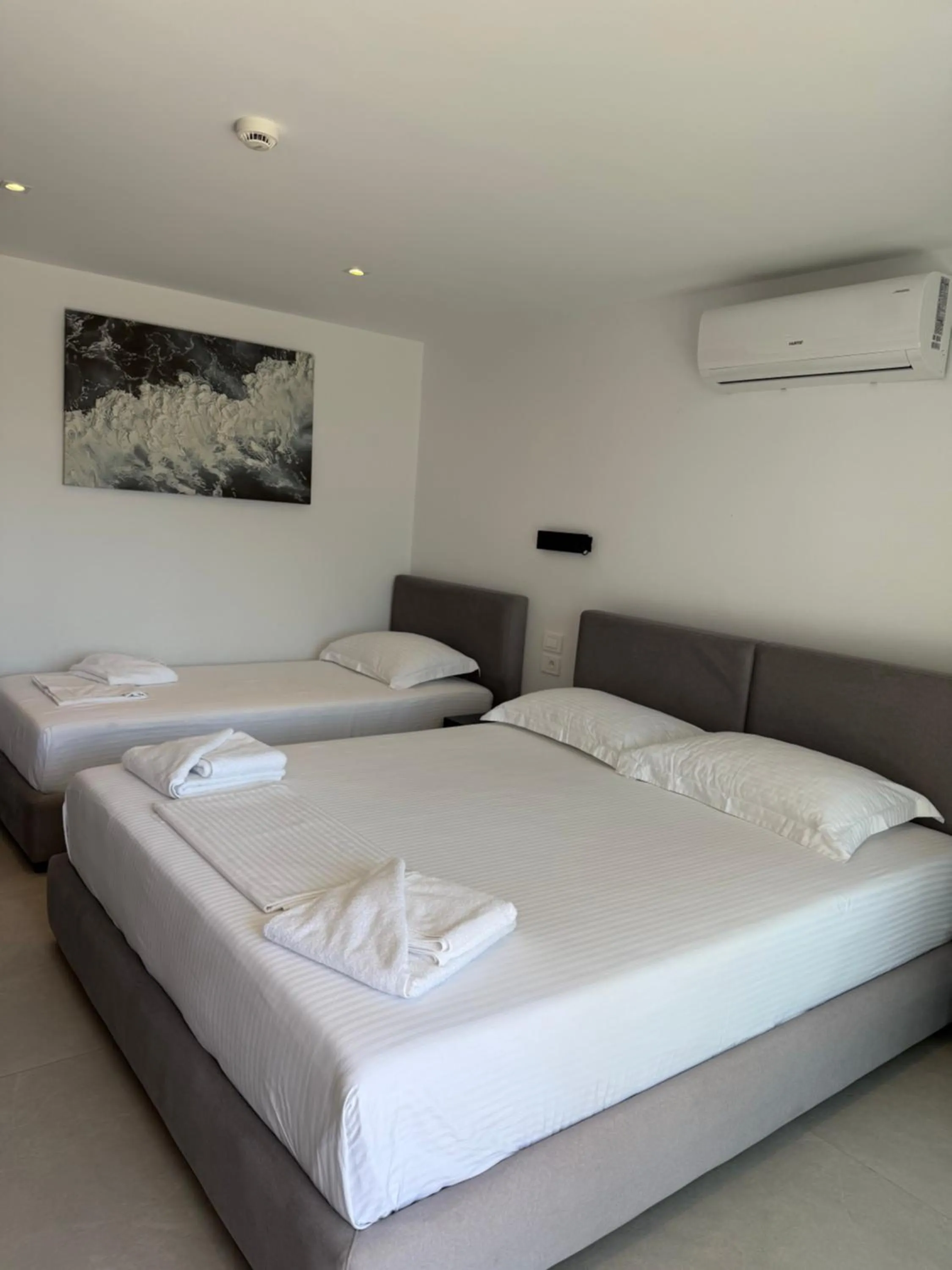 Bed in Adele Hotel Ksamil