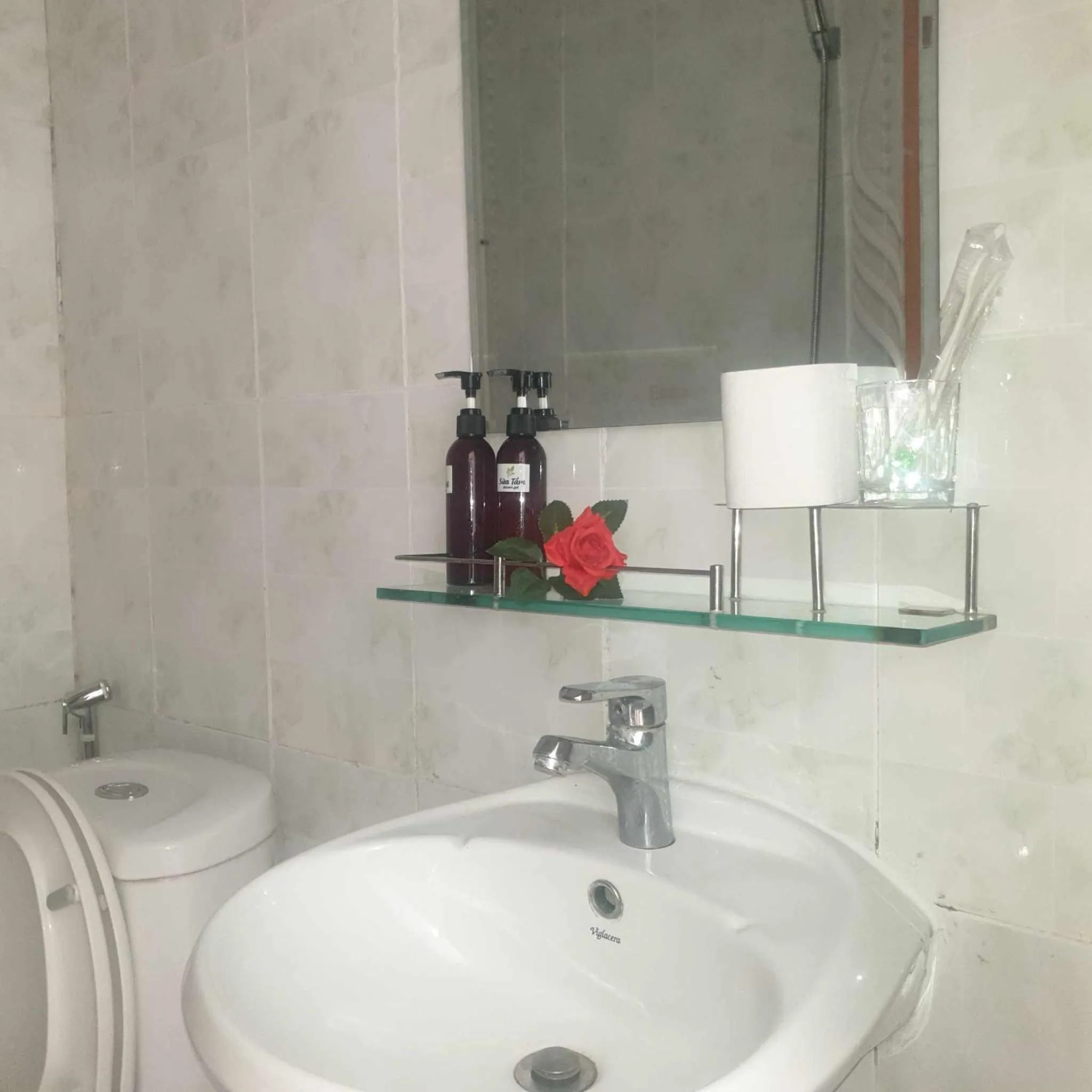 Toilet in Cua Dai Beach Homestay