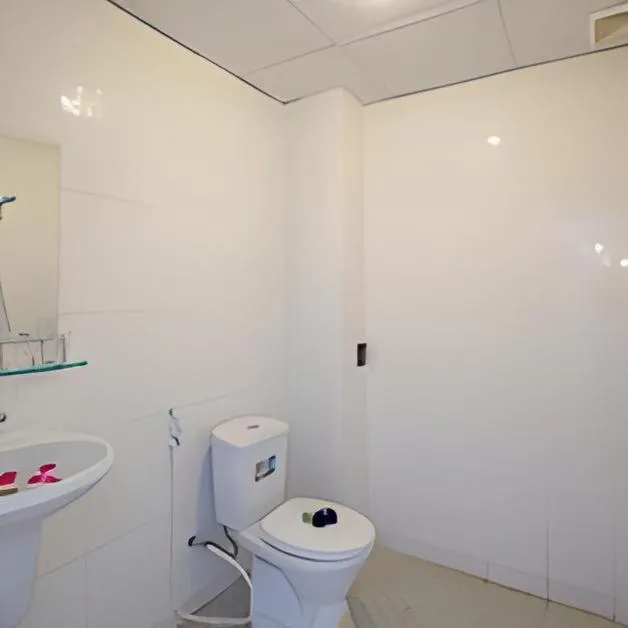 Toilet in Cua Dai Beach Homestay