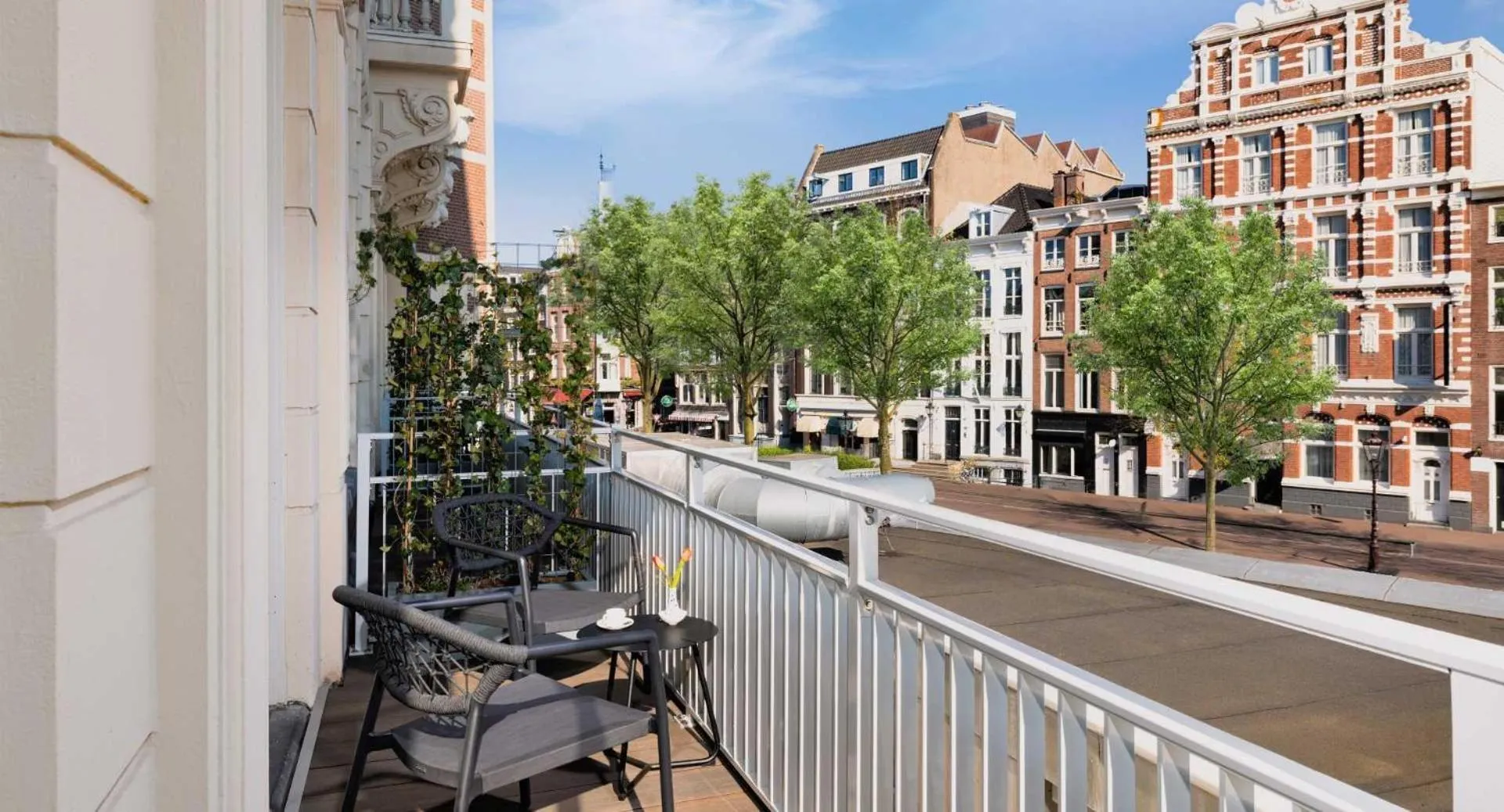 Photo of the whole room in Tivoli Doelen Amsterdam Hotel