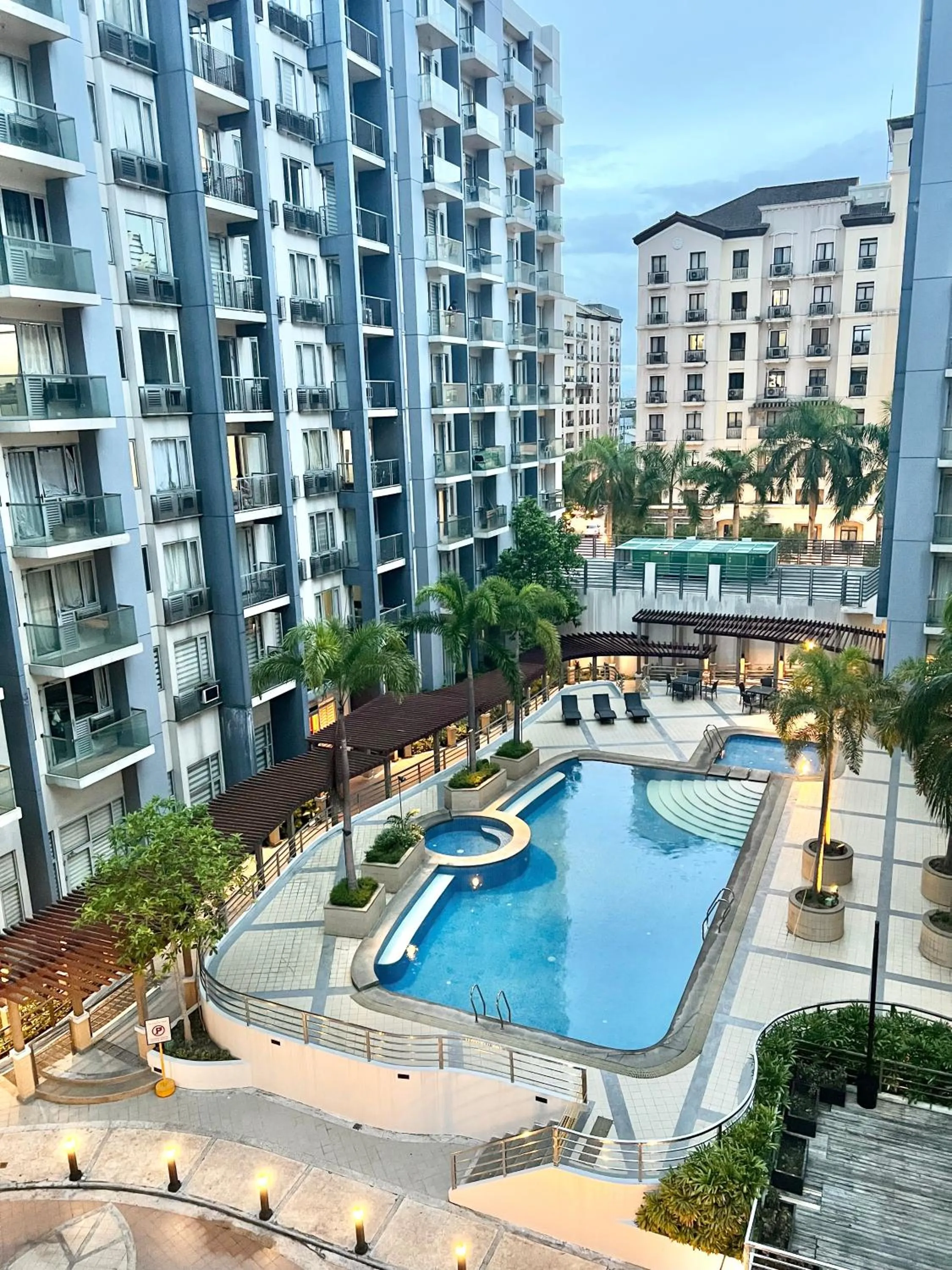 Pool view in Kiel 5-Star Condo Hotel Across NAIA Manila Airport Terminal 3