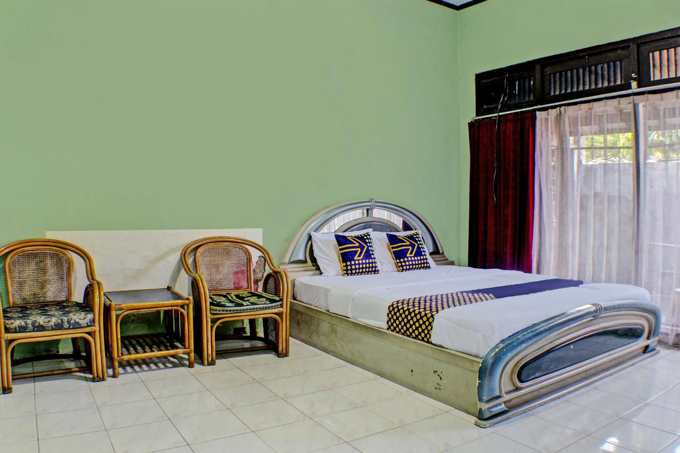 Bedroom, Bed in Hotel O Badar Guest House Syariah