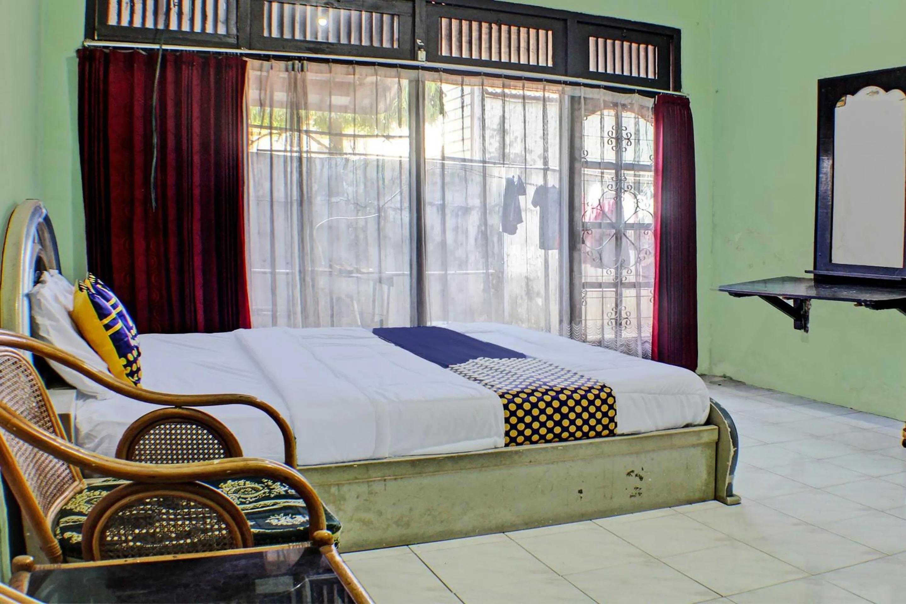 Bedroom, Bed in Hotel O Badar Guest House Syariah