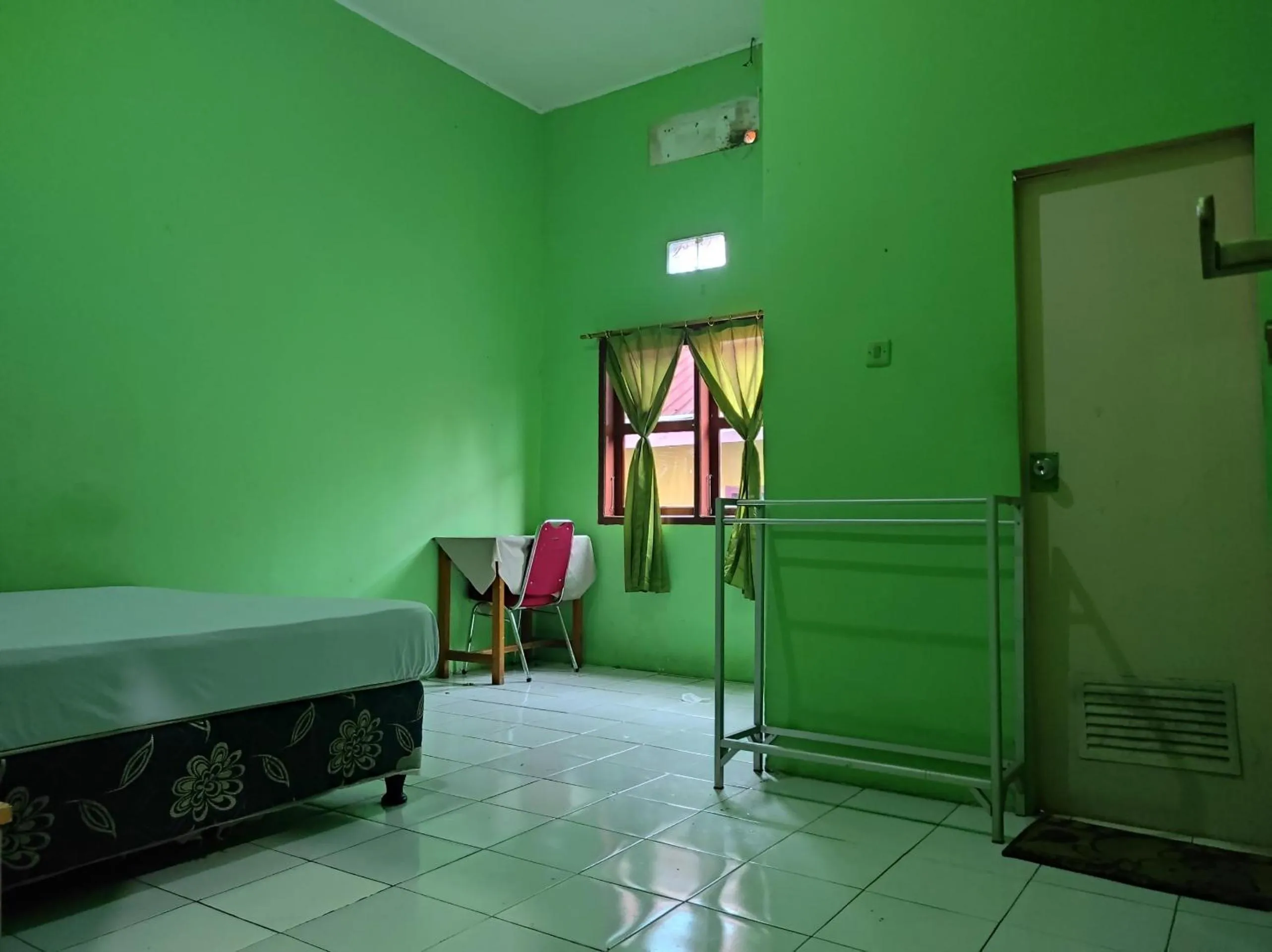 Bedroom, Bed in Hotel O Penginapan Syariah Al Syifa