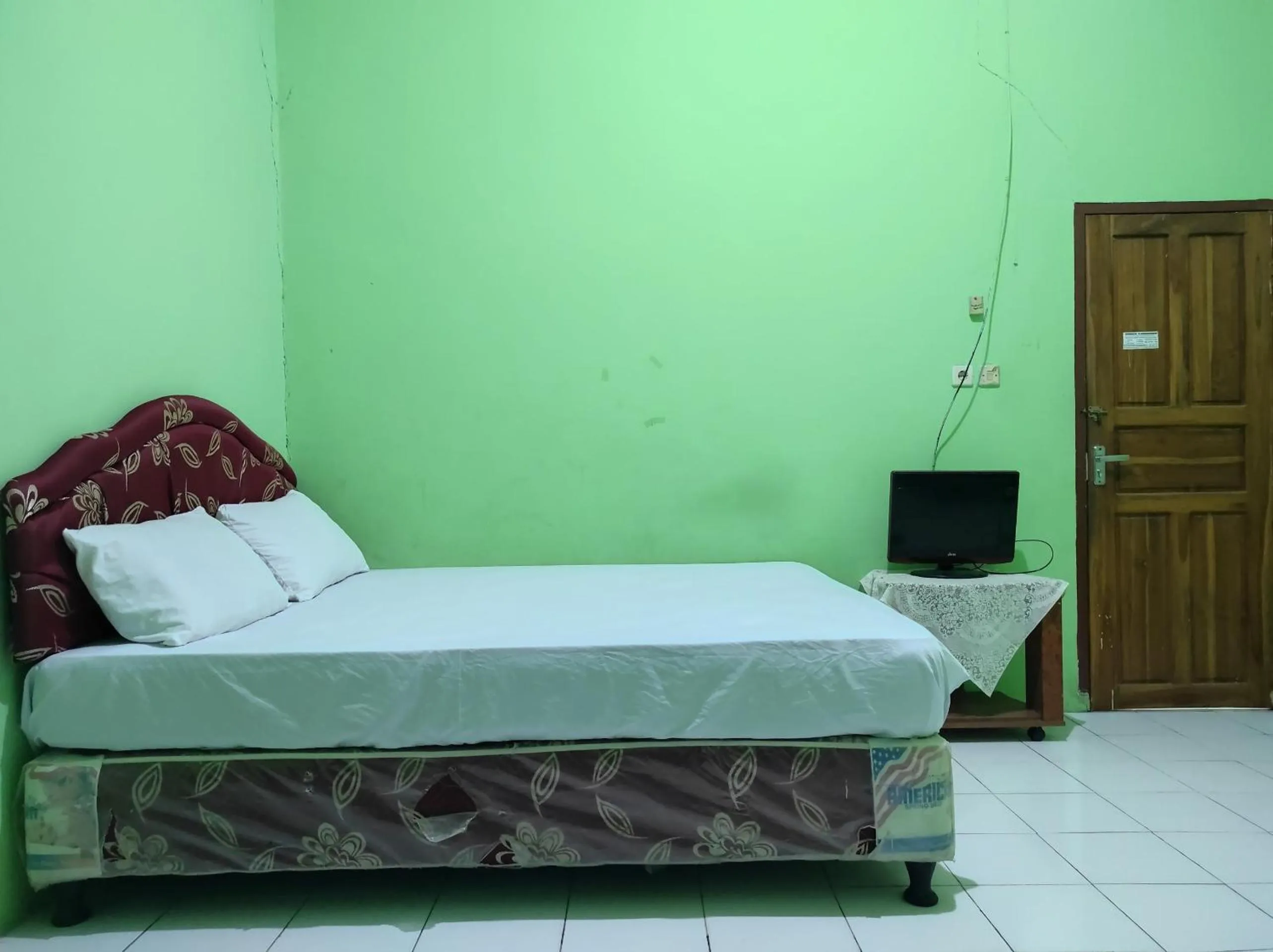 Bedroom, Bed in Hotel O Penginapan Syariah Al Syifa