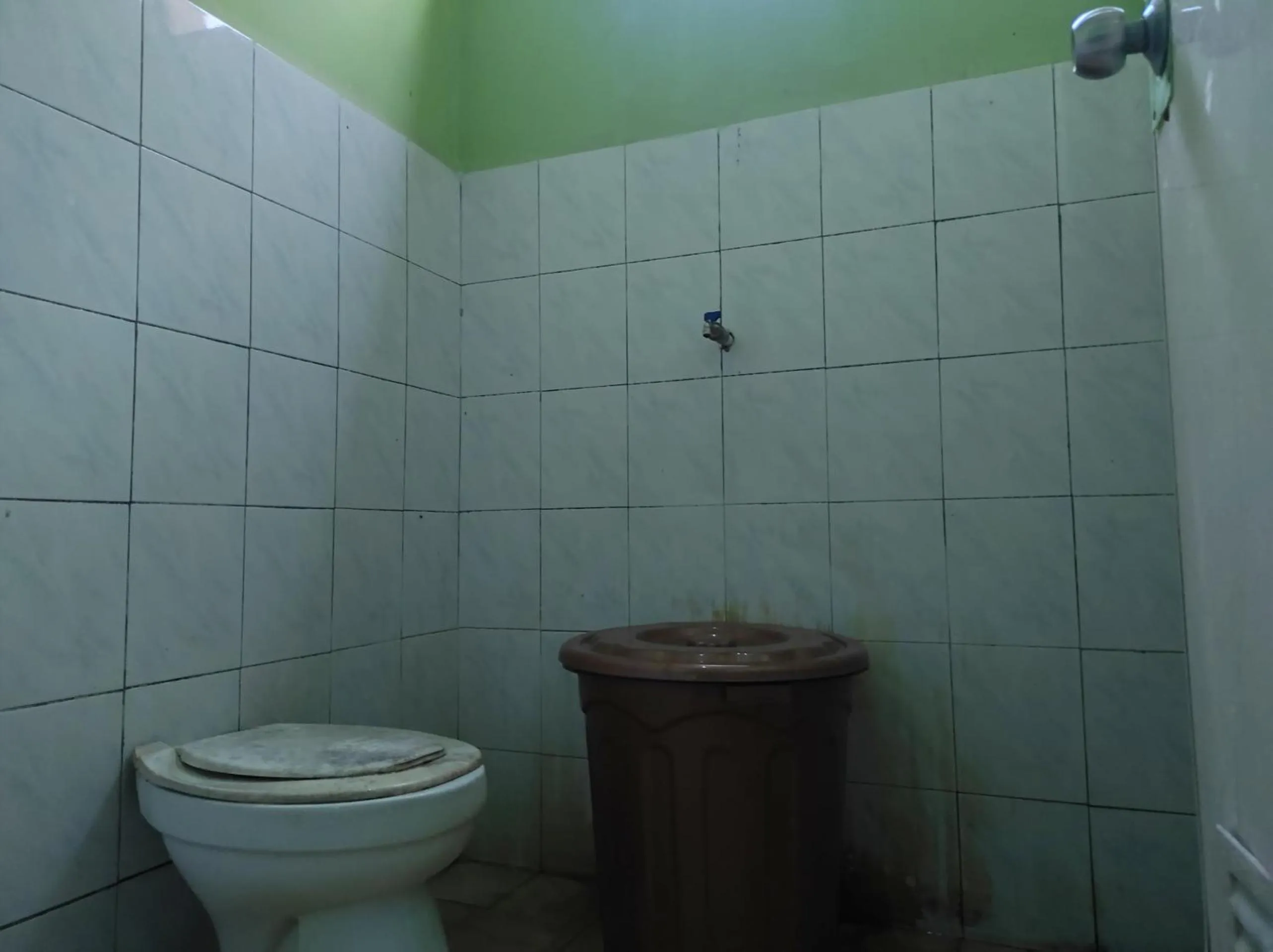 Bathroom in Hotel O Penginapan Syariah Al Syifa