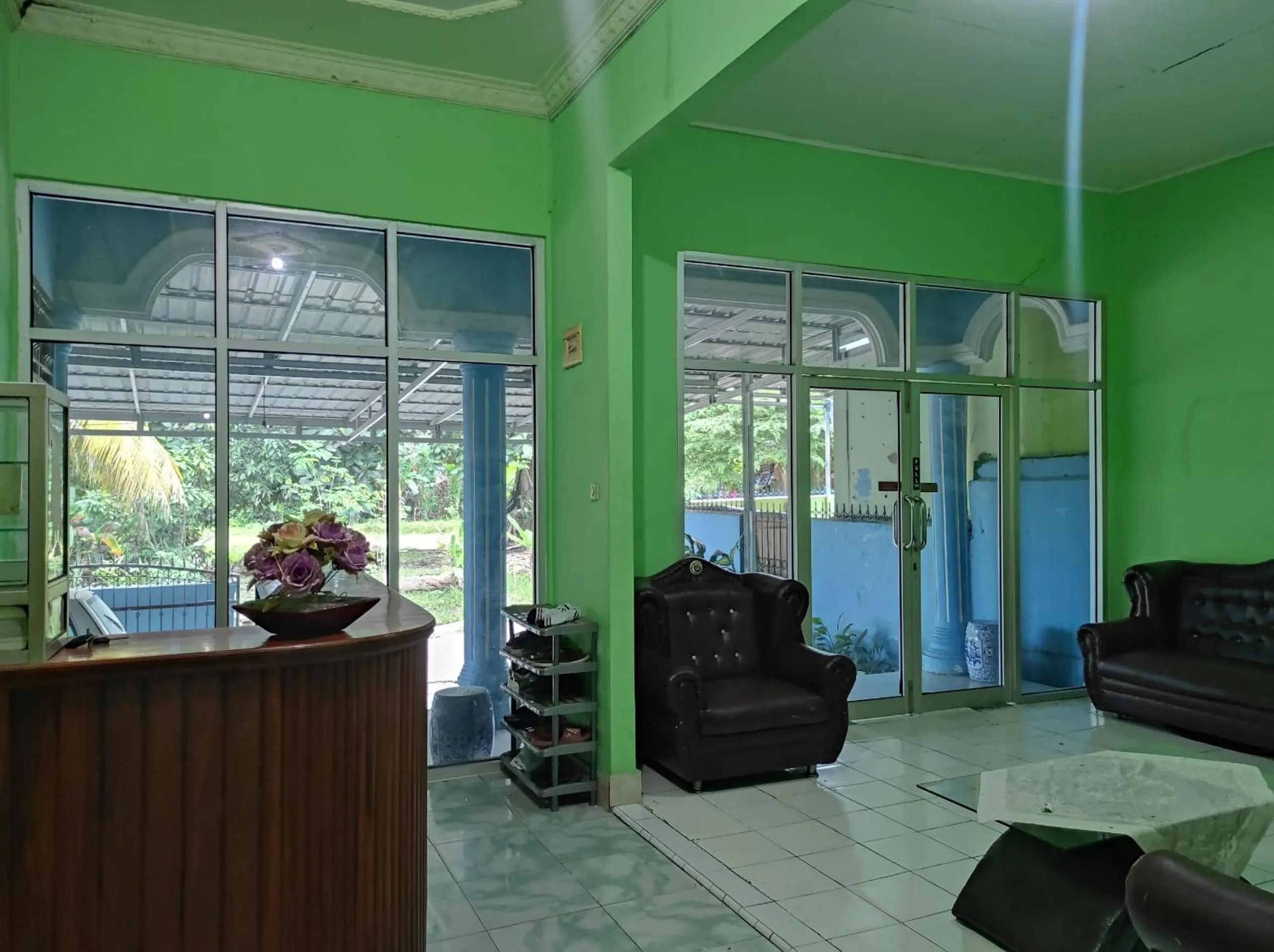 Lobby or reception in Hotel O Penginapan Syariah Al Syifa