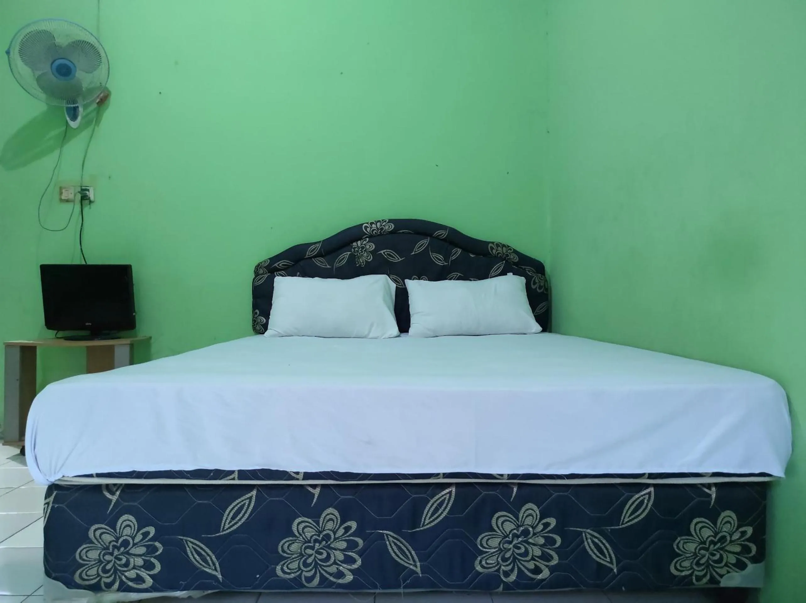 Bedroom, Bed in Hotel O Penginapan Syariah Al Syifa