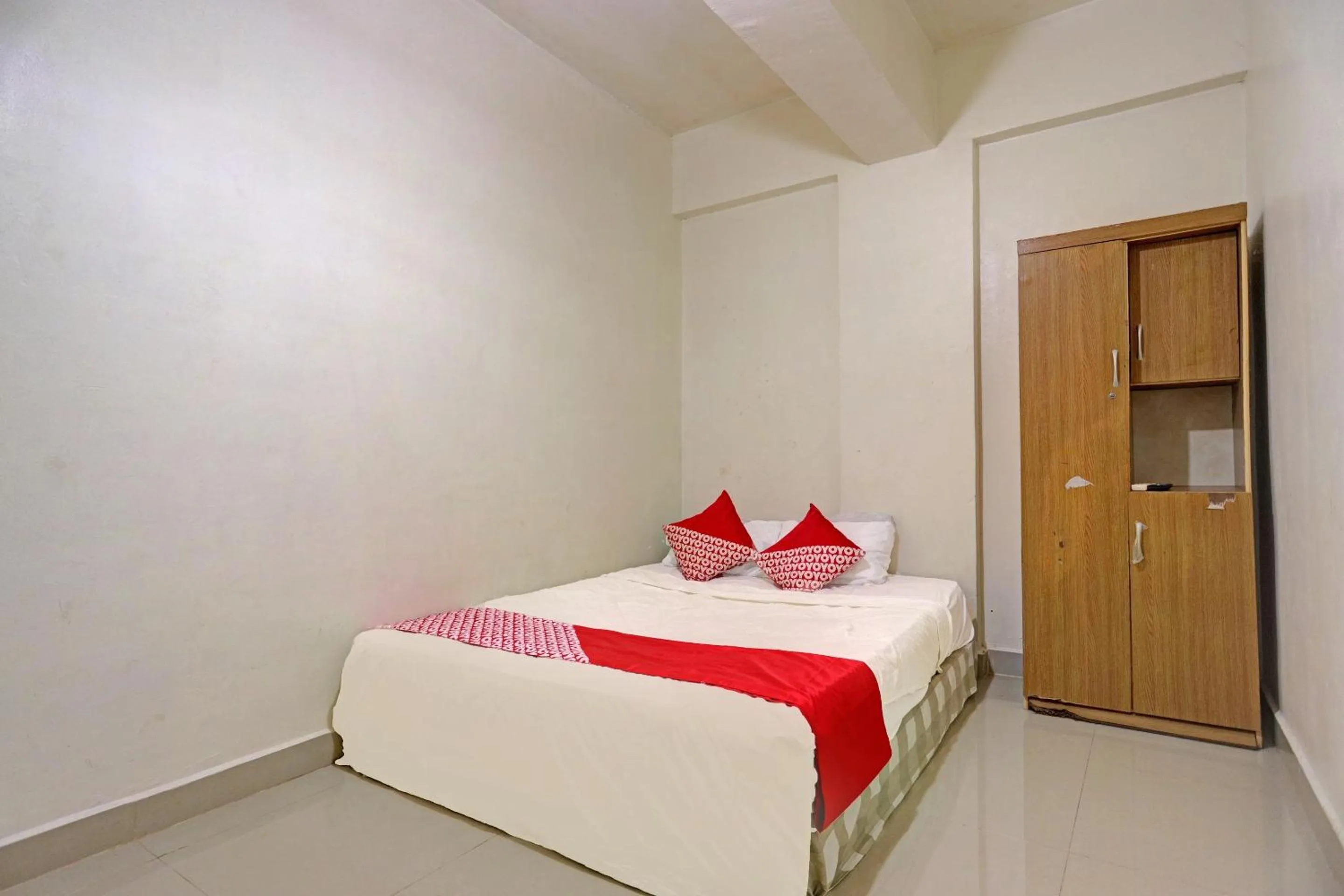 Bedroom, Bed in Hotel O Octav Homestay