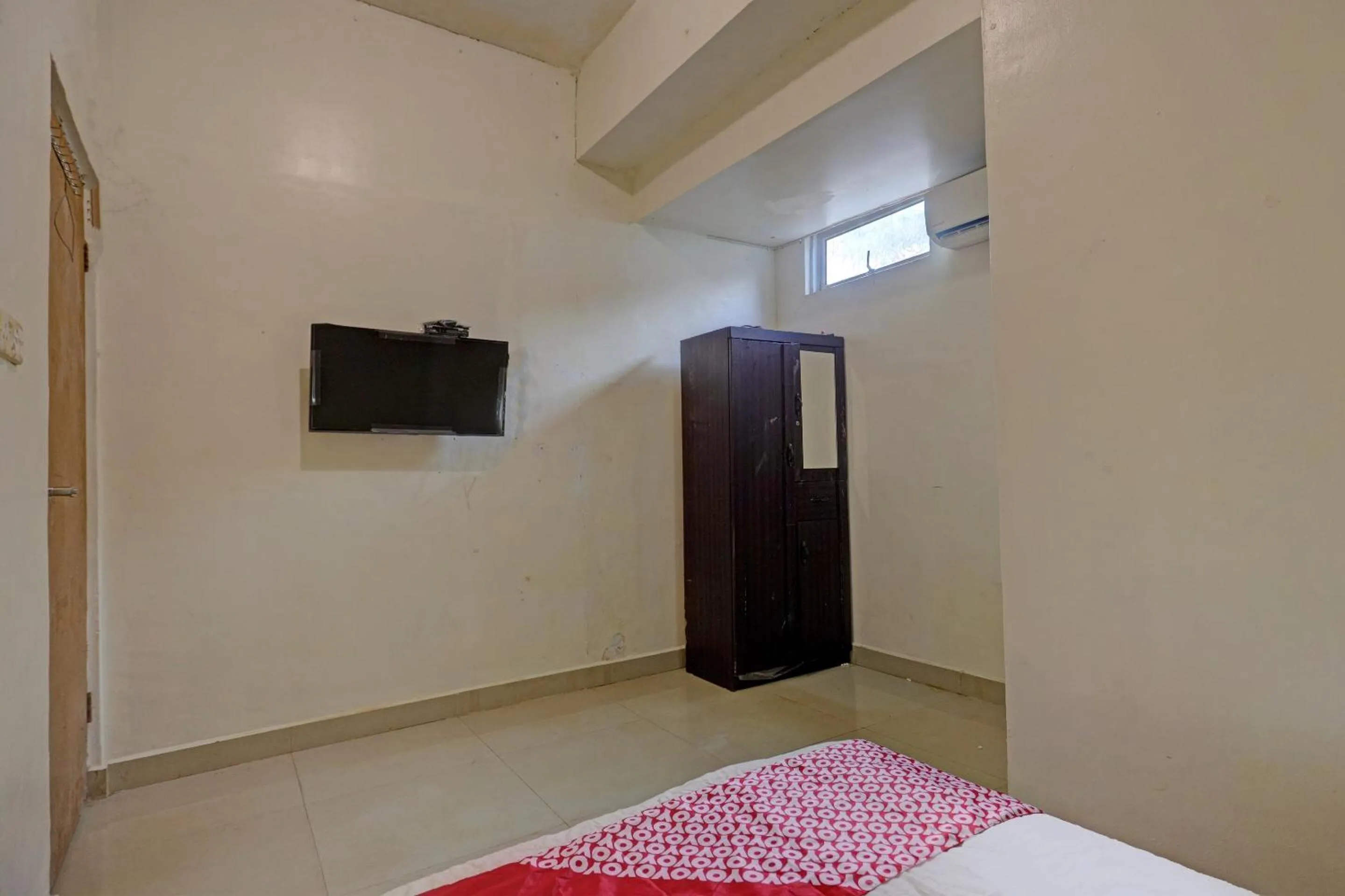 Bedroom, Bed in Hotel O Octav Homestay