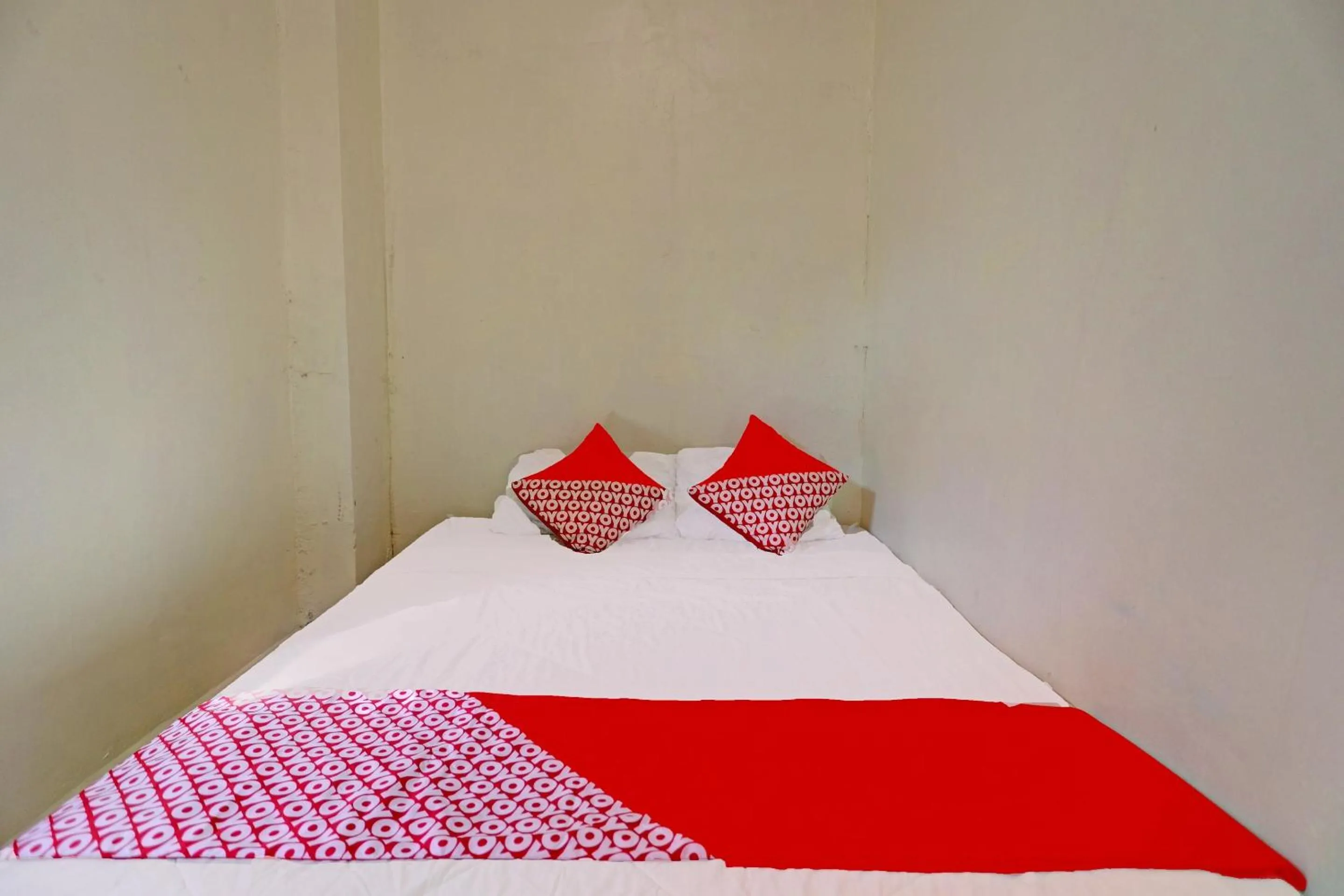 Bedroom, Bed in Hotel O Octav Homestay
