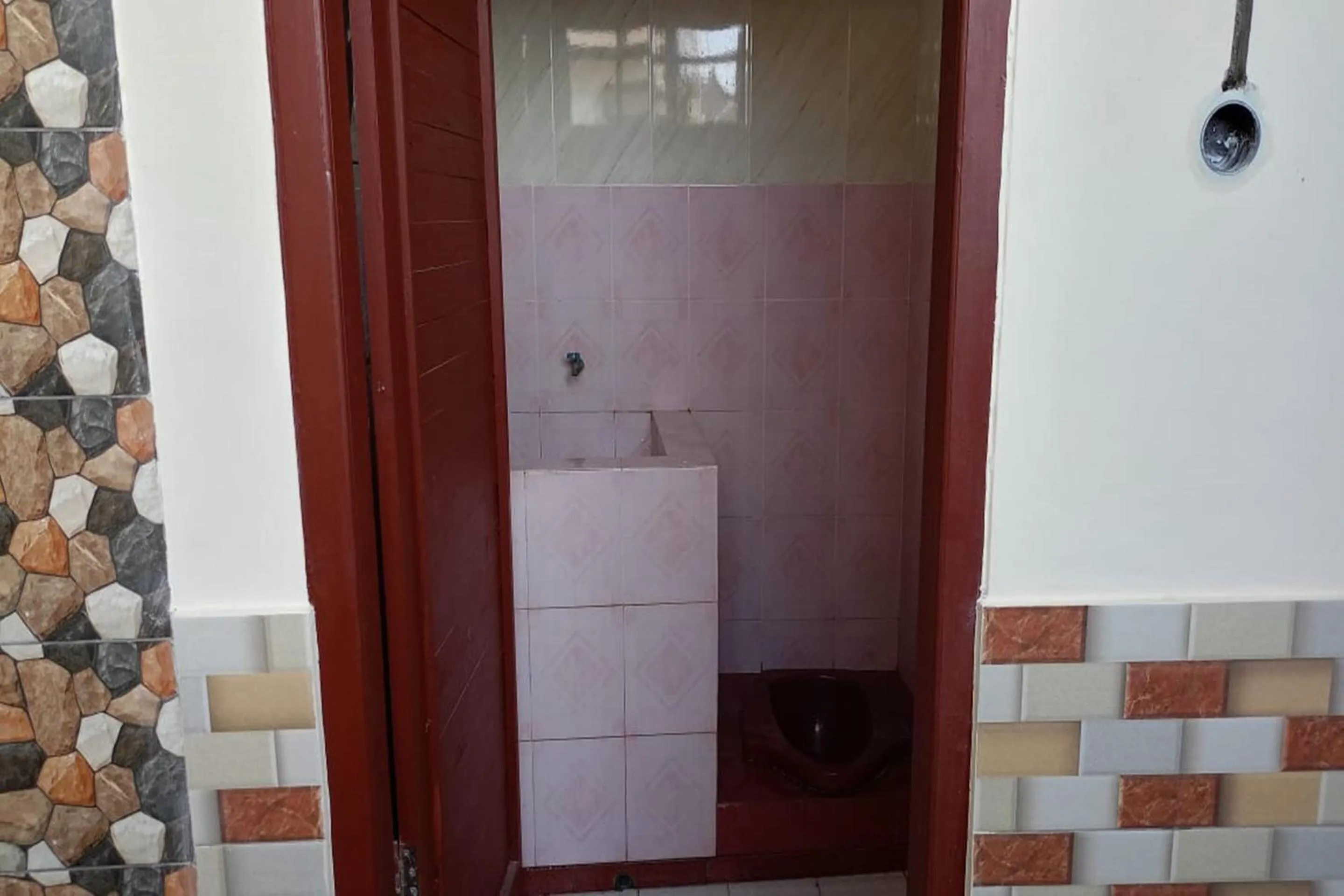 Bathroom in Hotel O Kost Elisabeth Syariah