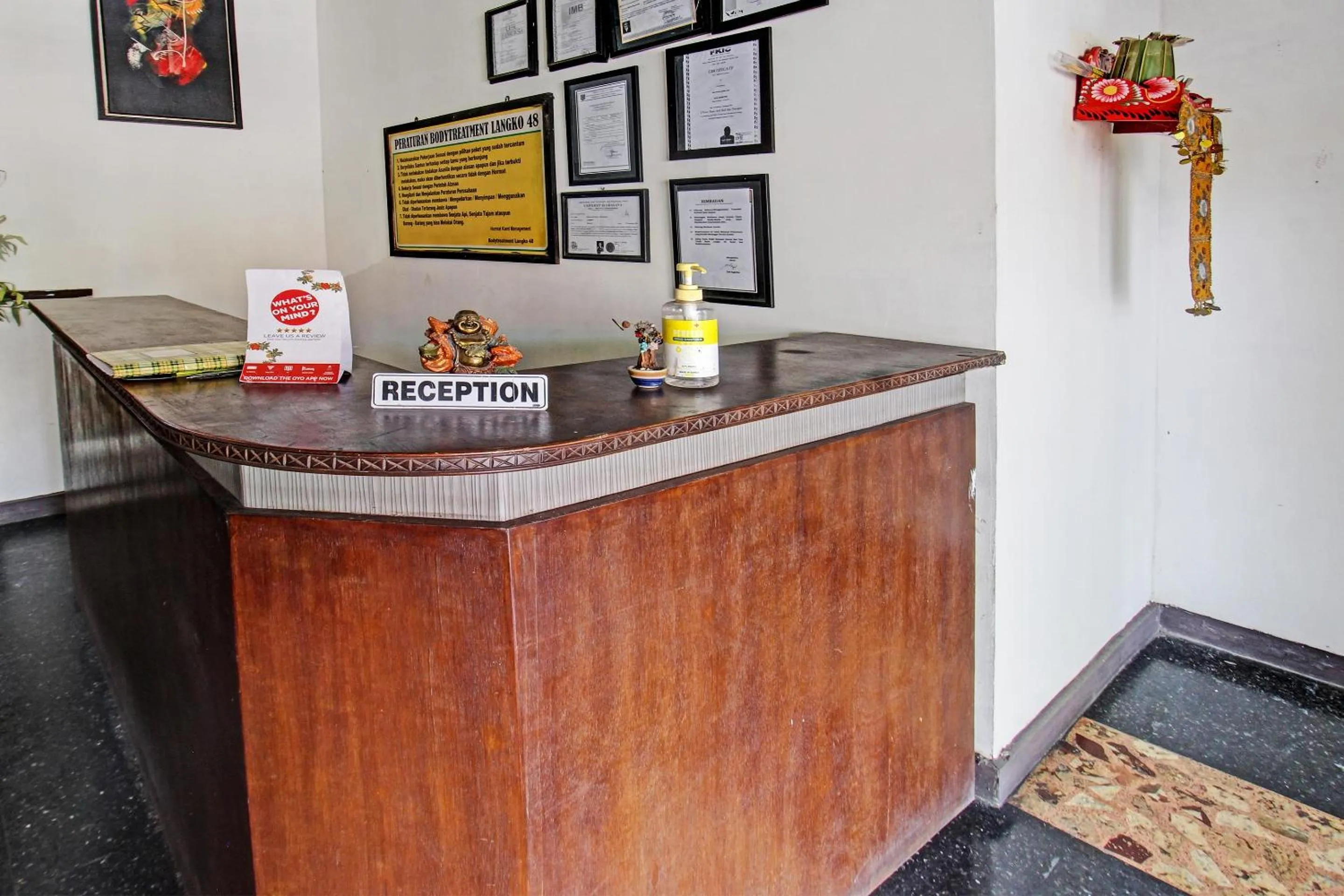 Lobby or reception in Hotel O Motel Langko