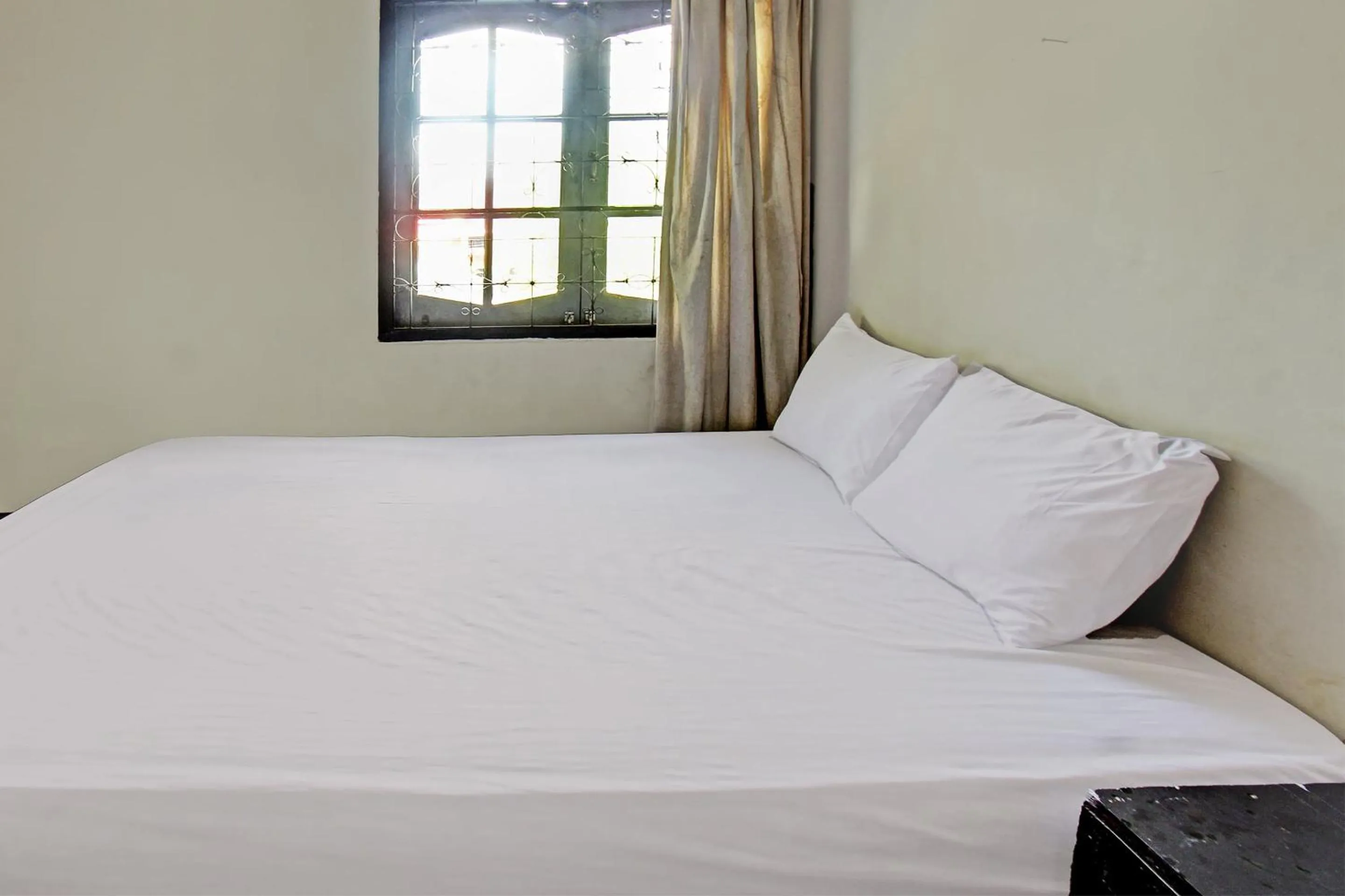 Bedroom, Bed in Hotel O Motel Langko