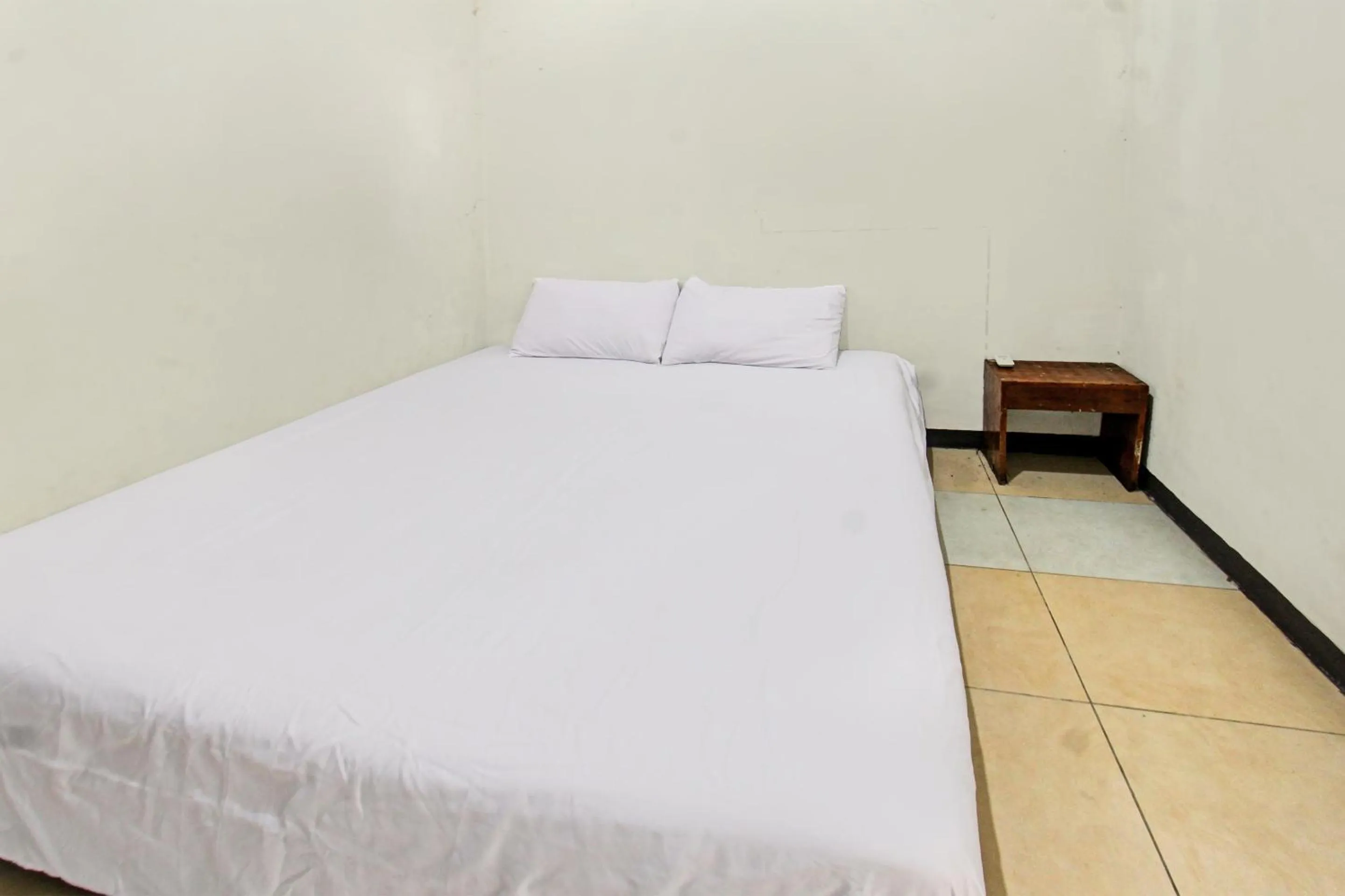 Bedroom, Bed in Hotel O Motel Langko