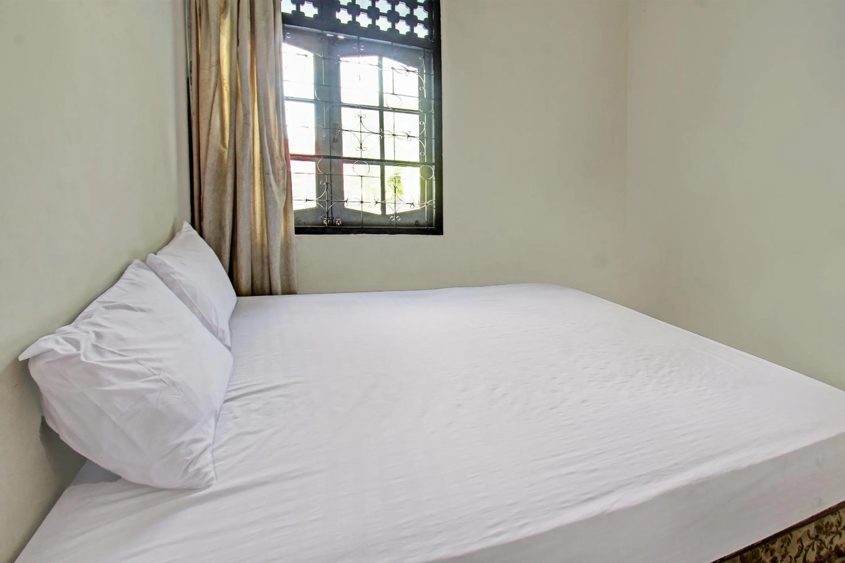 Bedroom, Bed in Hotel O Motel Langko