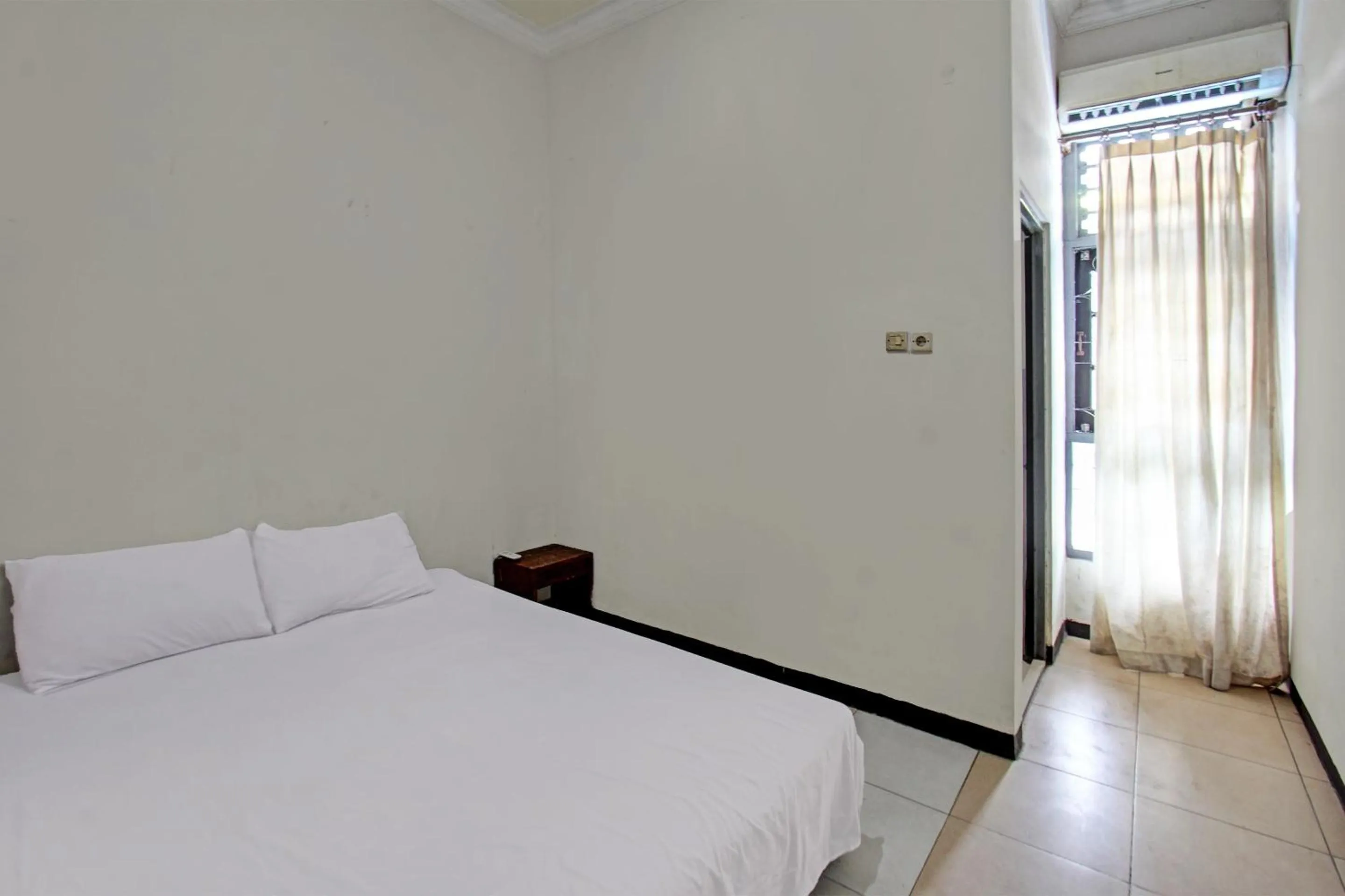 Bedroom, Bed in Hotel O Motel Langko