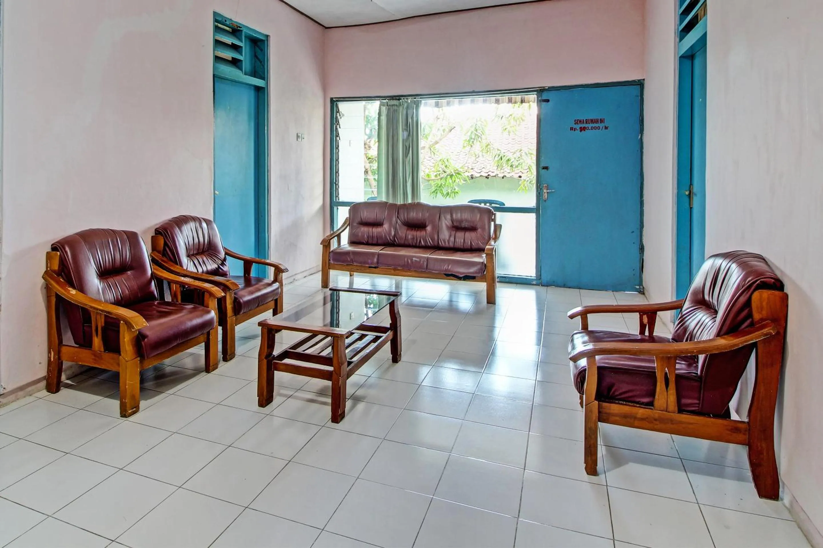 Lobby or reception in Hotel O Sendang Asri