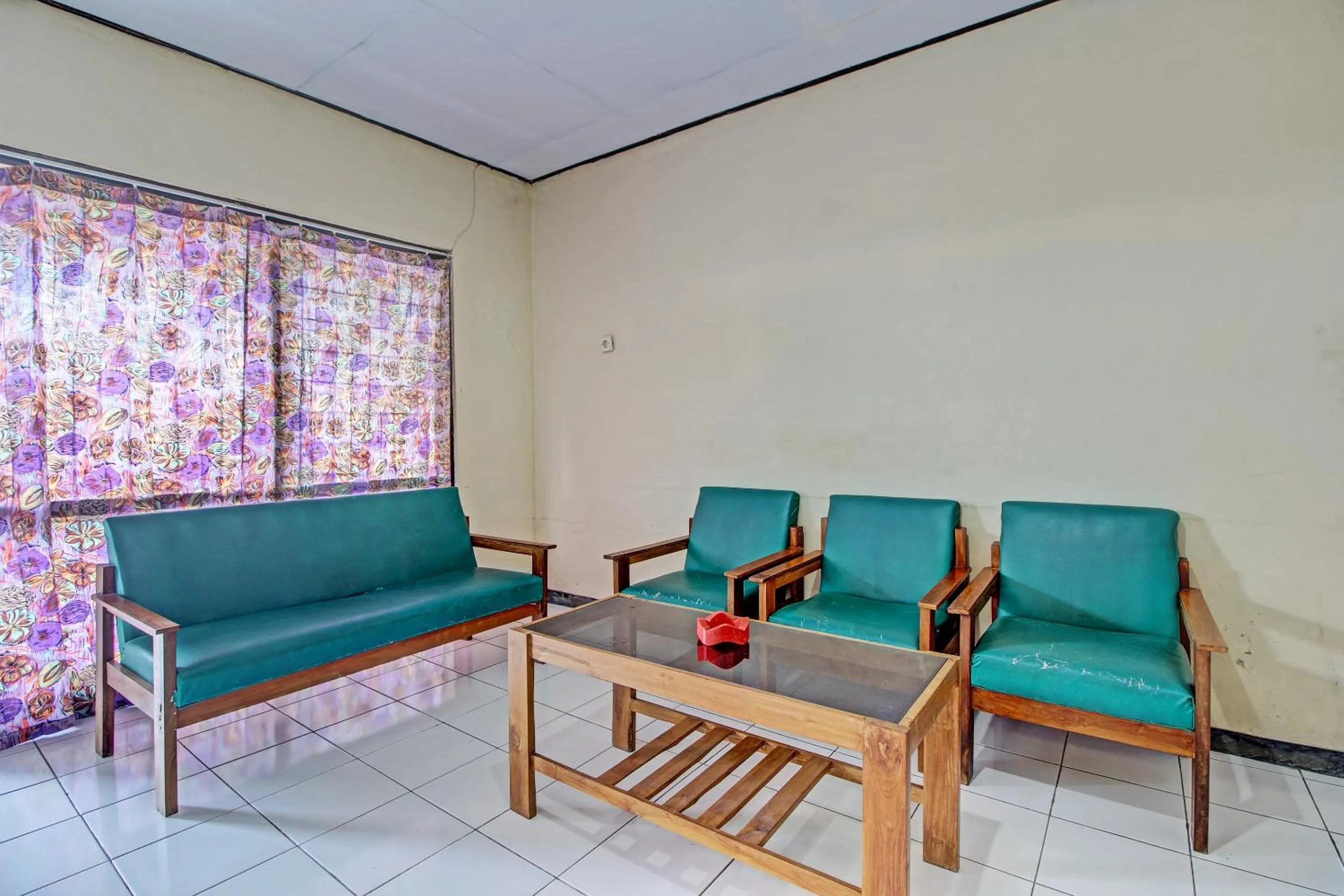 Lobby or reception in Hotel O Sendang Asri