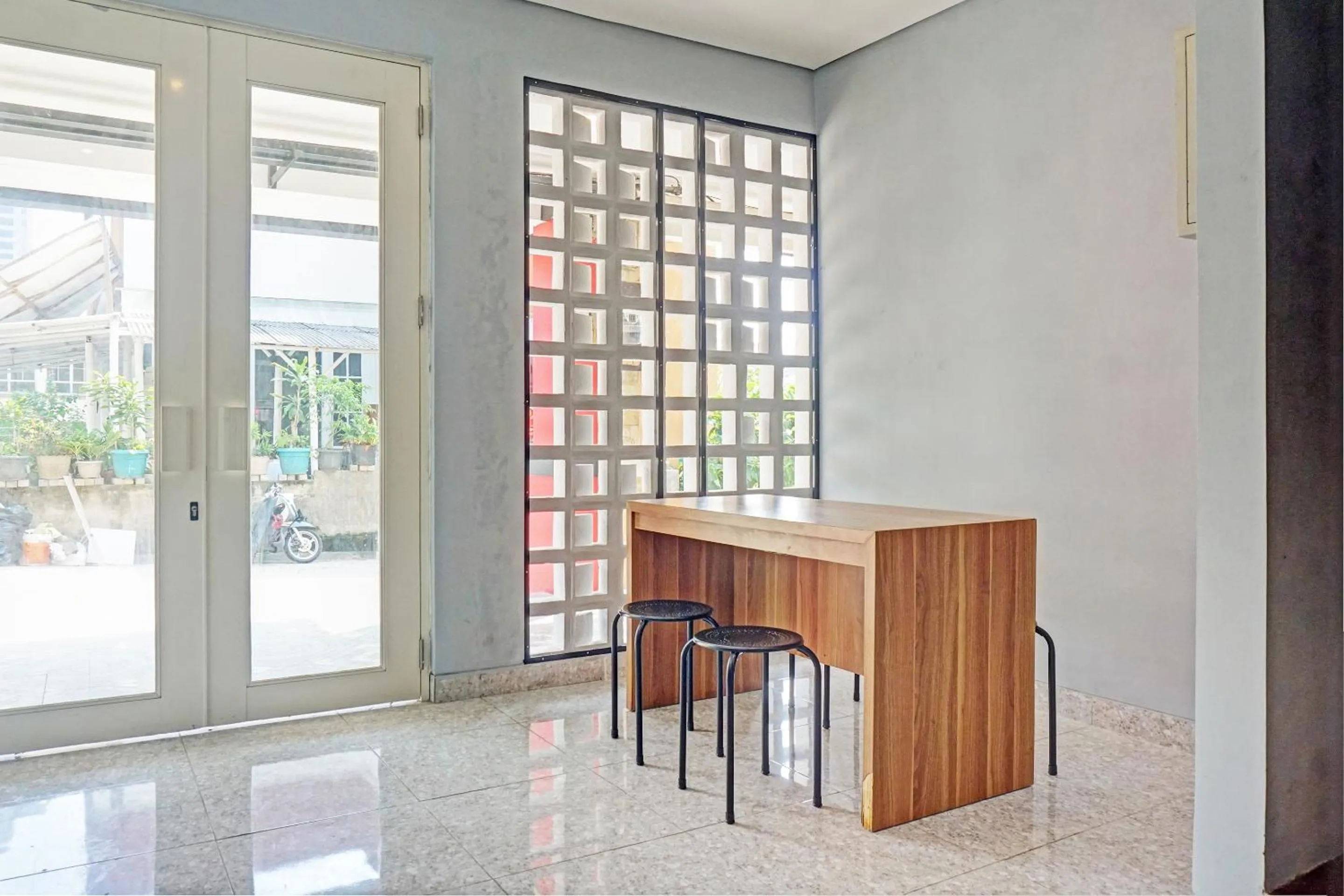 Lobby or reception in Capital O 92765 J&b Smart Sentul