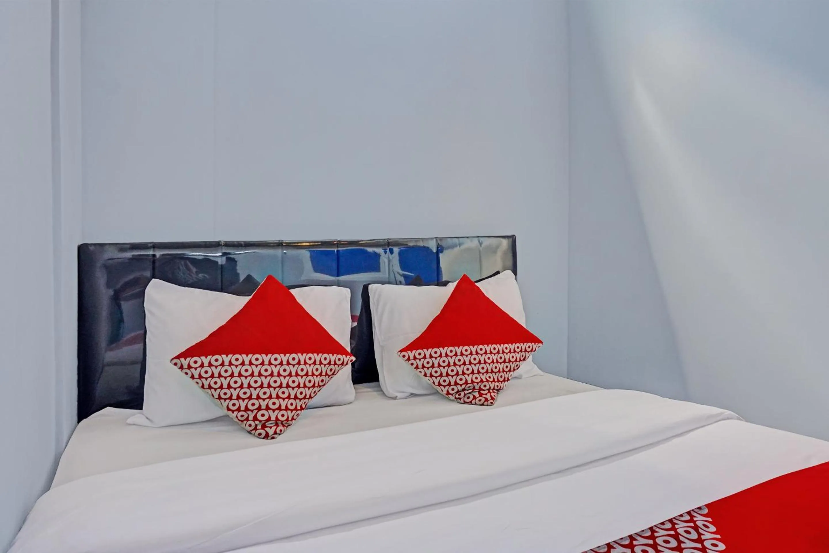 Bedroom, Bed in Capital O 92765 J&b Smart Sentul