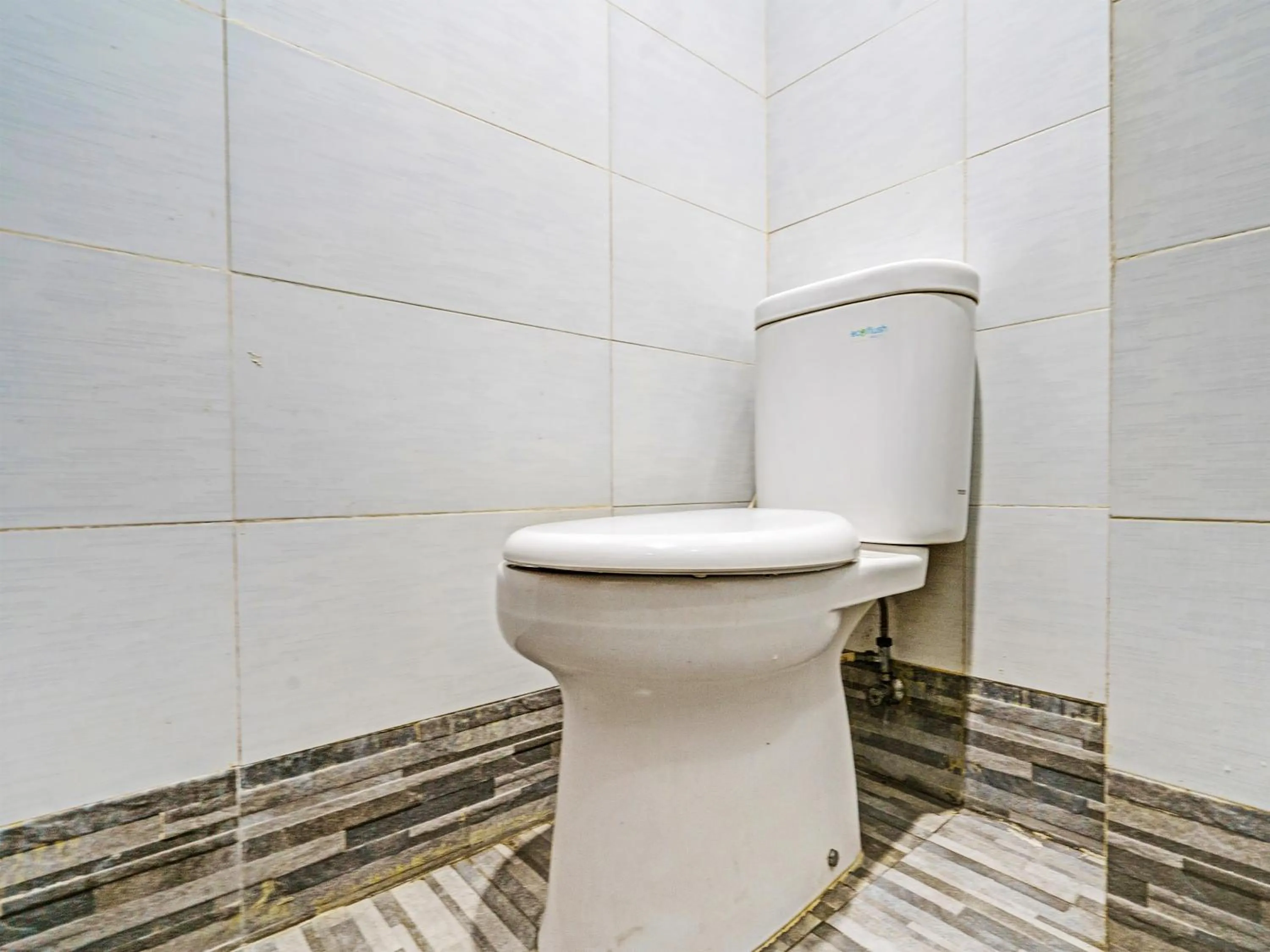 Bathroom in Hotel O Losmen Diah Syariah