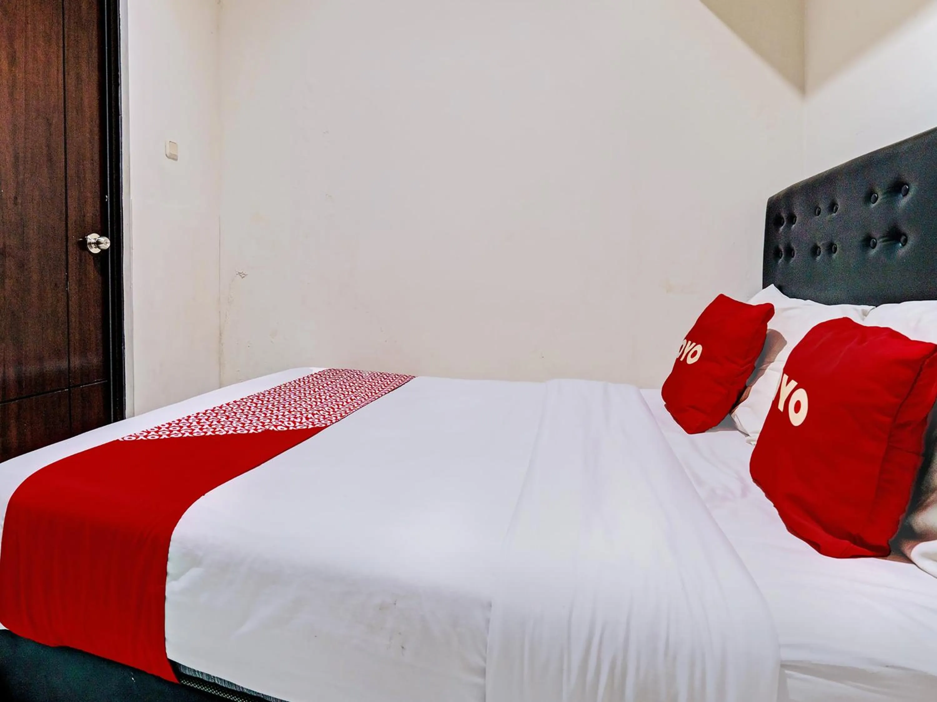 Bedroom in Hotel O Losmen Diah Syariah