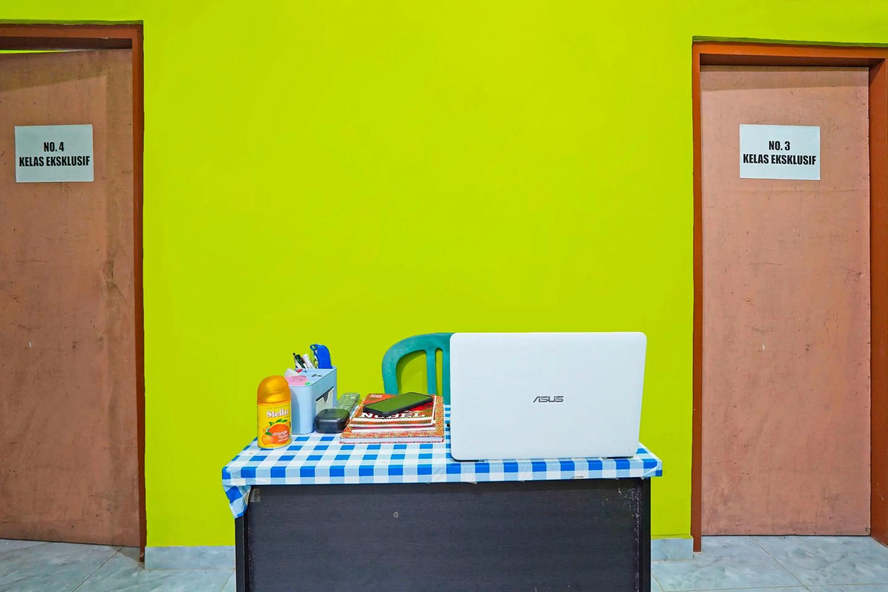 Lobby or reception in Hotel O Homestay Barokah