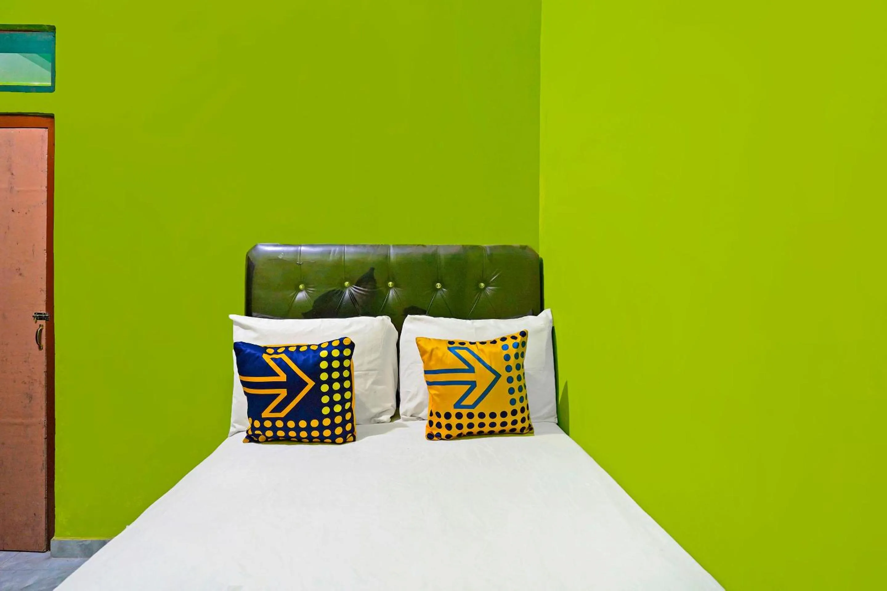 Bedroom, Bed in Hotel O Homestay Barokah