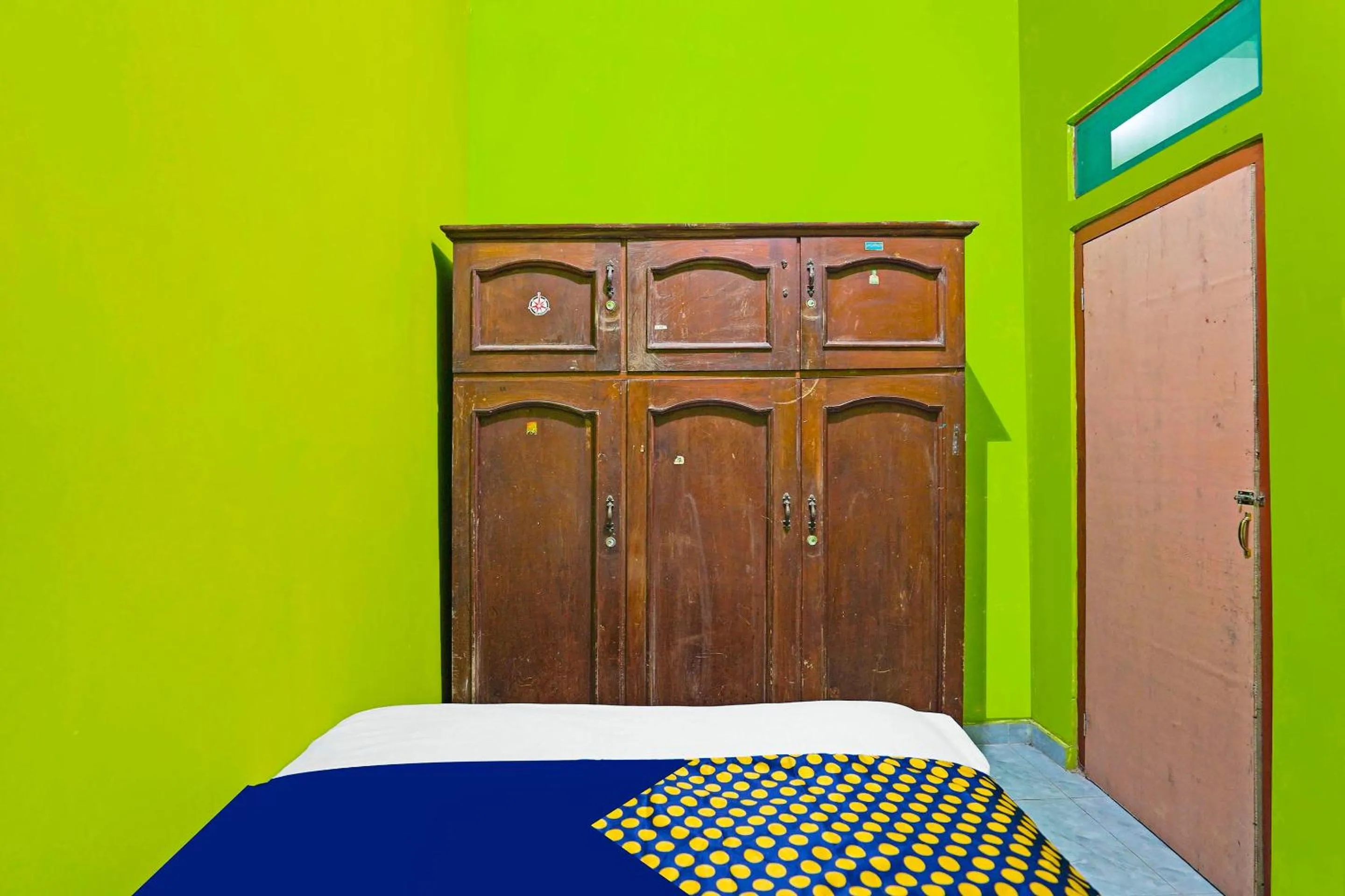 Bedroom, Bed in Hotel O Homestay Barokah