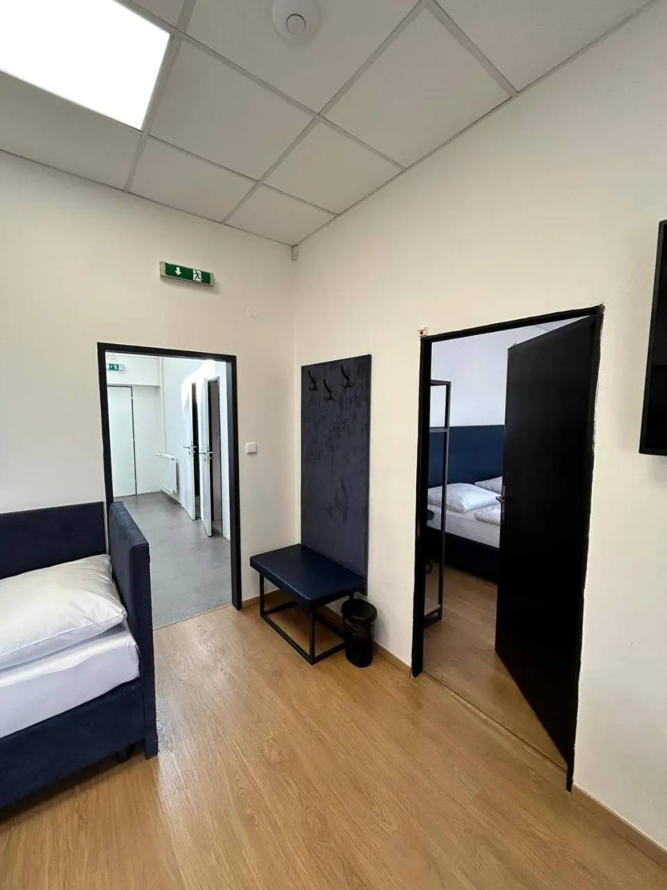 Photo of the whole room, Bed in Powder Tower Suites