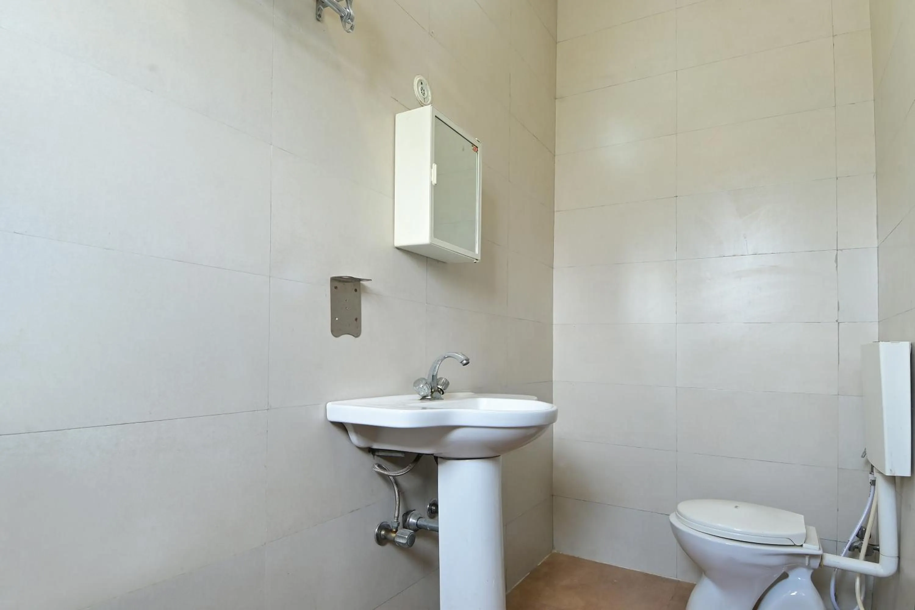 Toilet in Hotel The York - Couple-unfriendly hotel