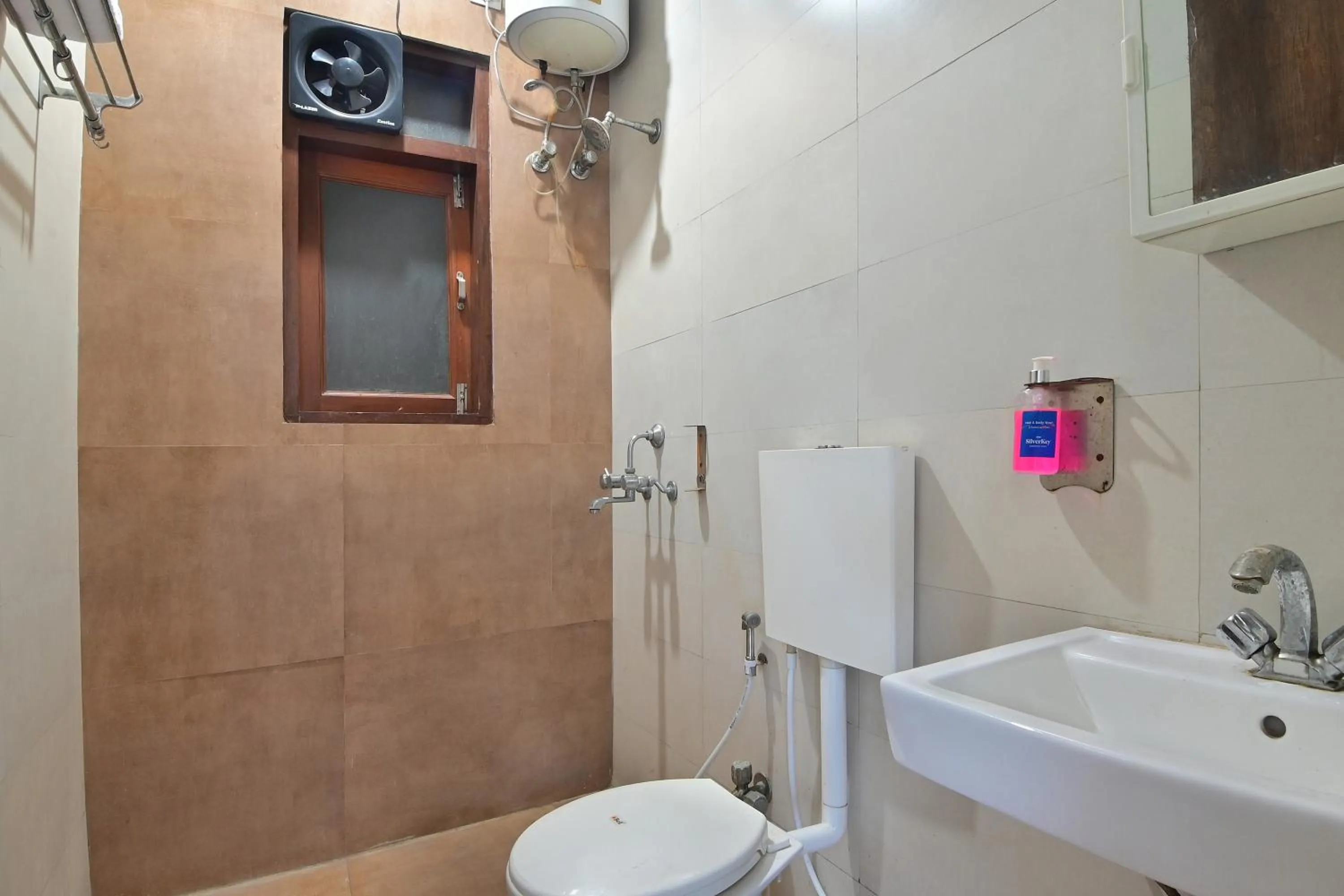 Hotel The York - Couple-unfriendly hotel